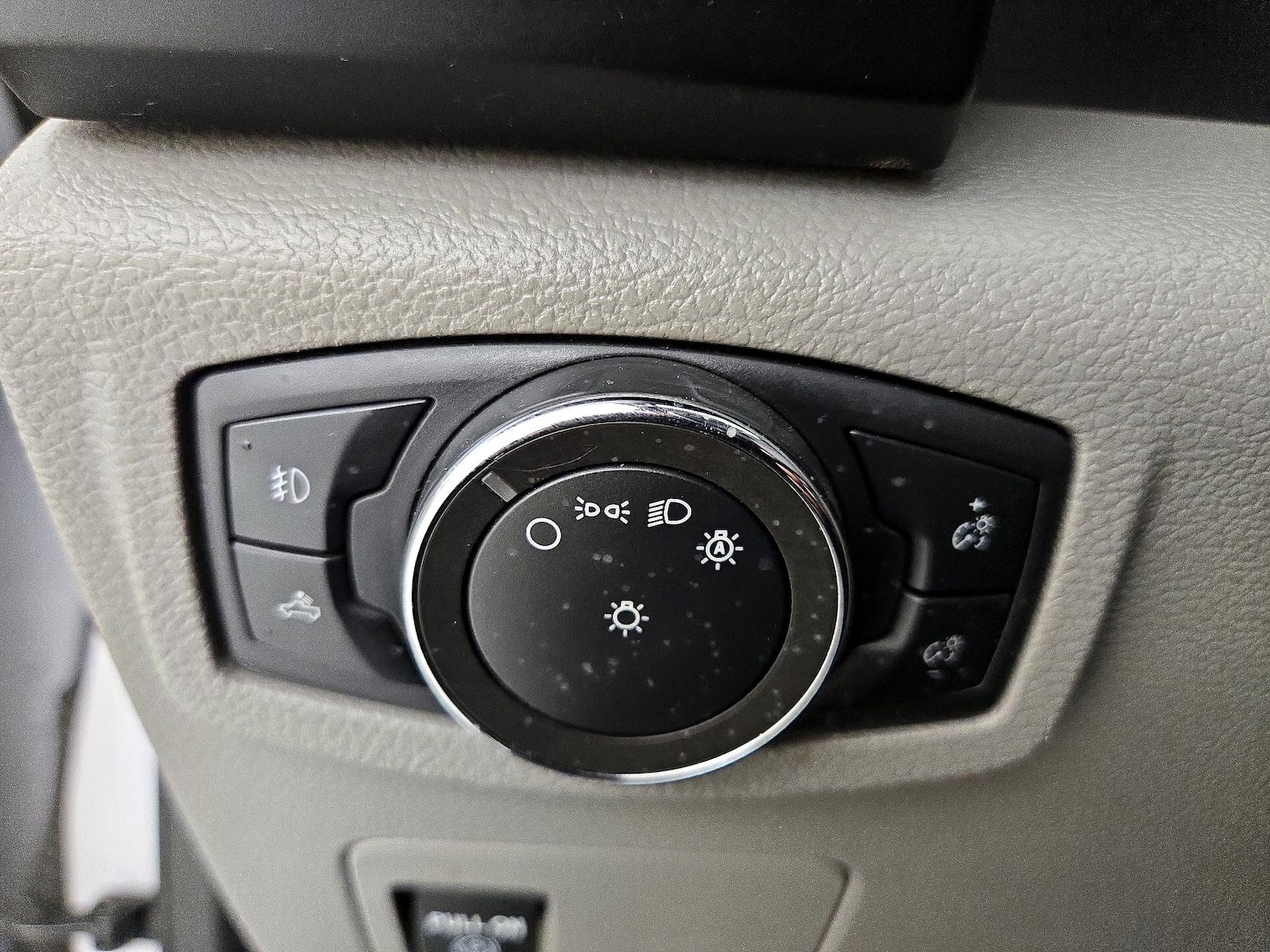 2020 Ford F-150 XL - Photo 12
