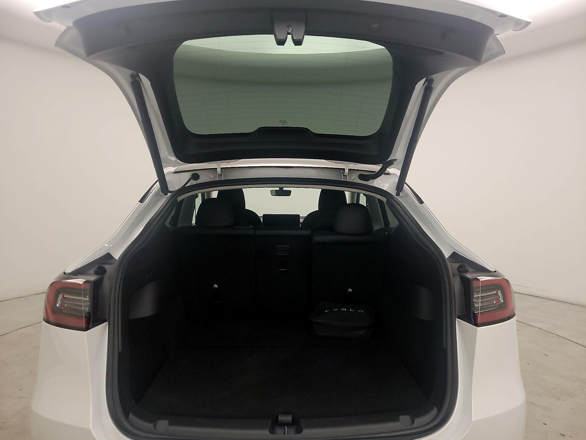 Thumbnail: 2022 Tesla Model Y - 19