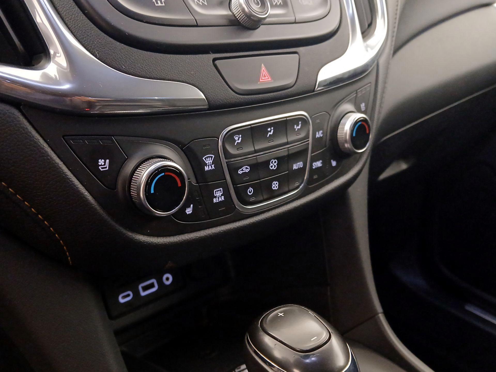 Thumbnail: 2019 Chevrolet Equinox - 17