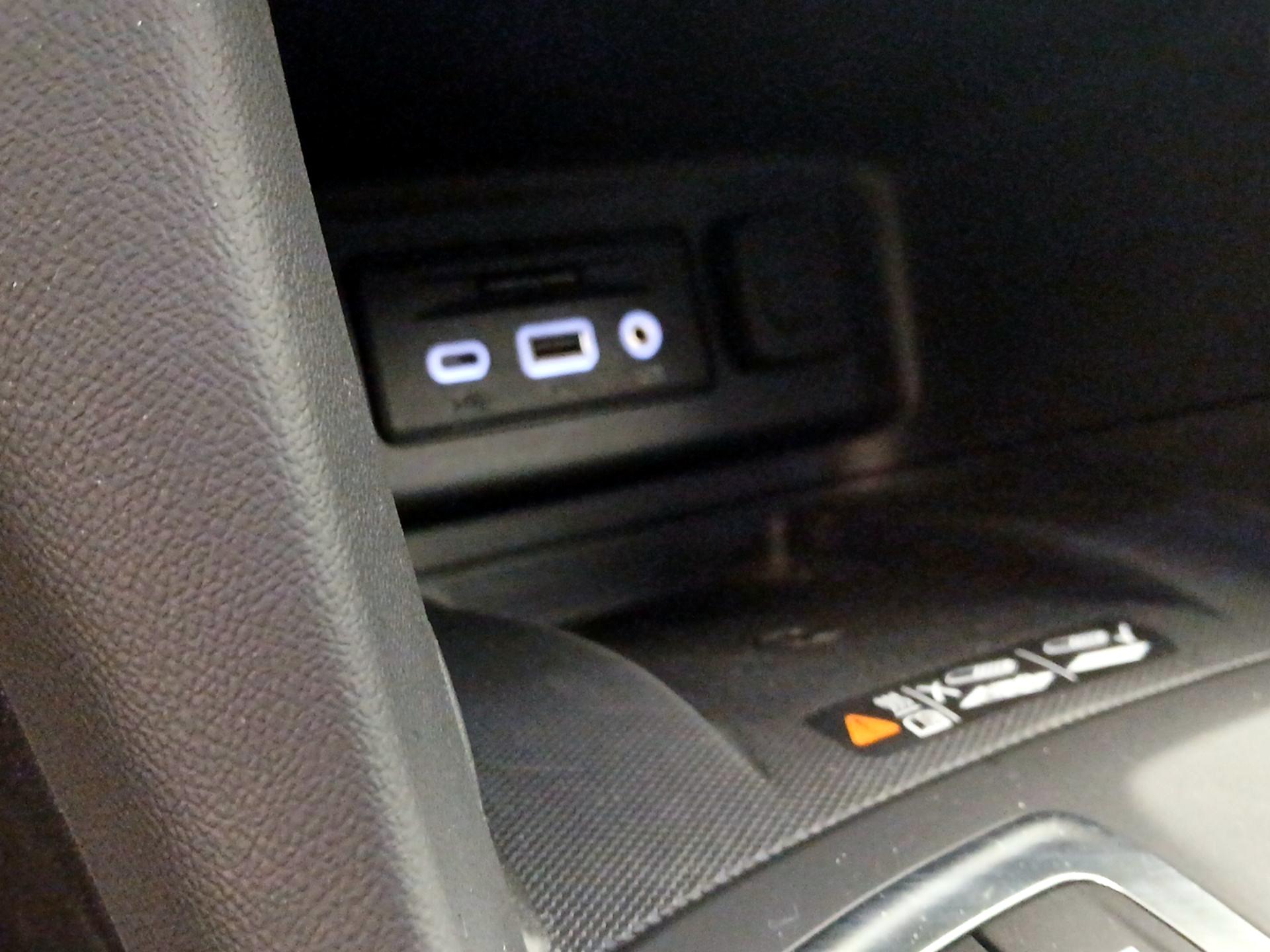 Thumbnail: 2019 Chevrolet Equinox - 19