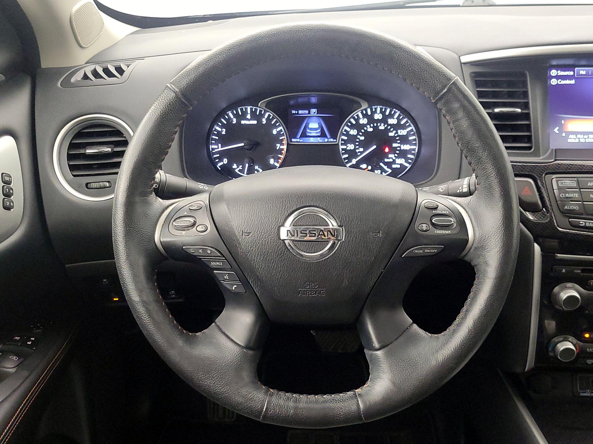 Thumbnail: 2020 Nissan Pathfinder - 10