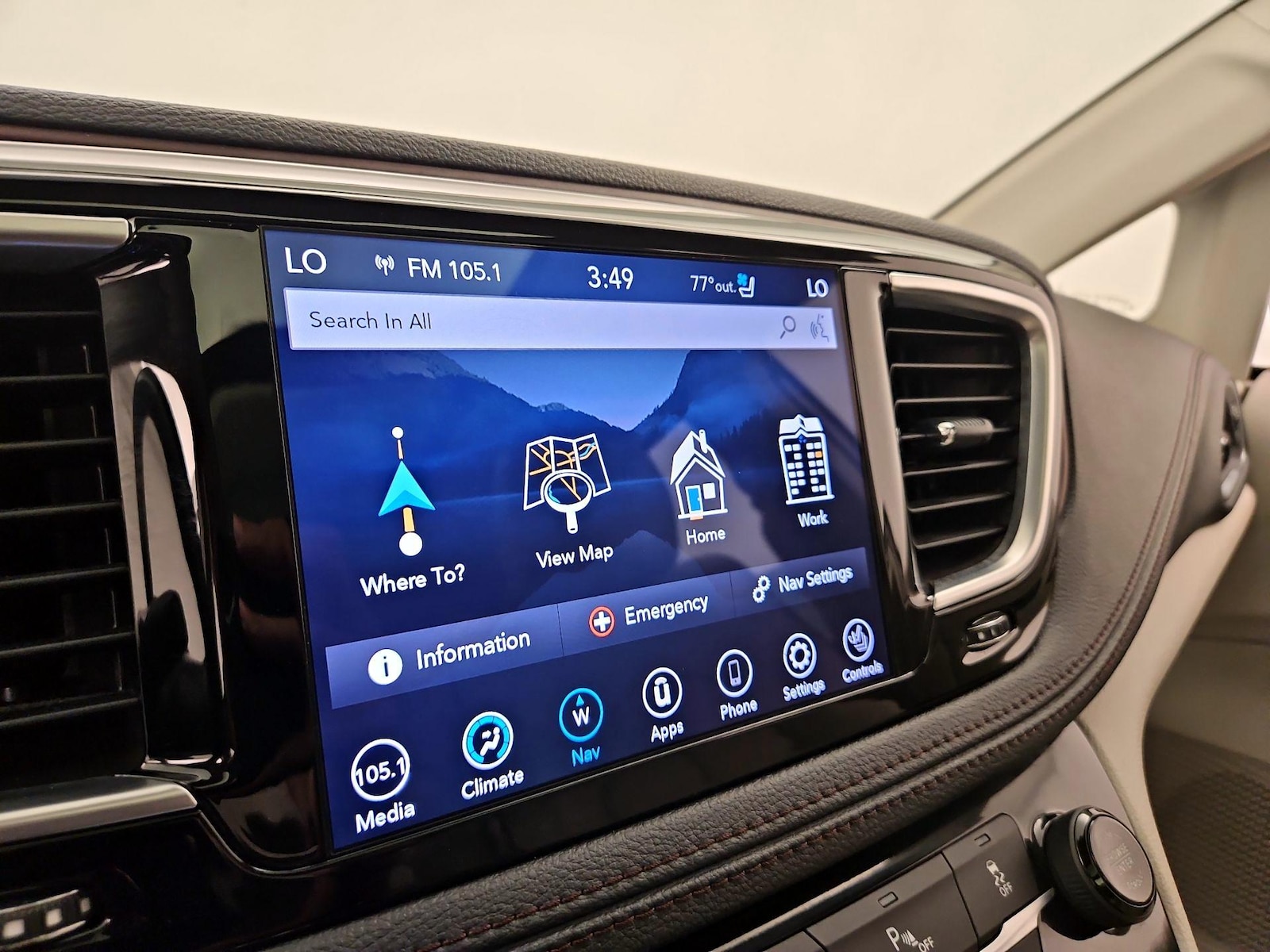 2020 Chrysler Pacifica Limited - Photo 15