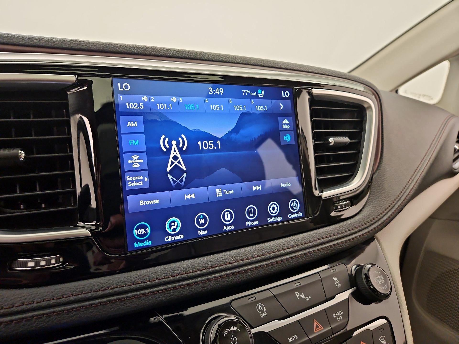Thumbnail: 2020 Chrysler Pacifica - 16