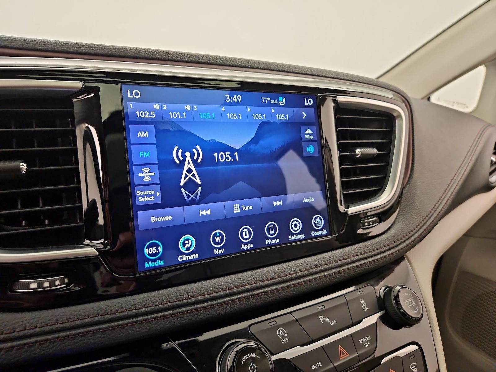 2020 Chrysler Pacifica Limited - Photo 17
