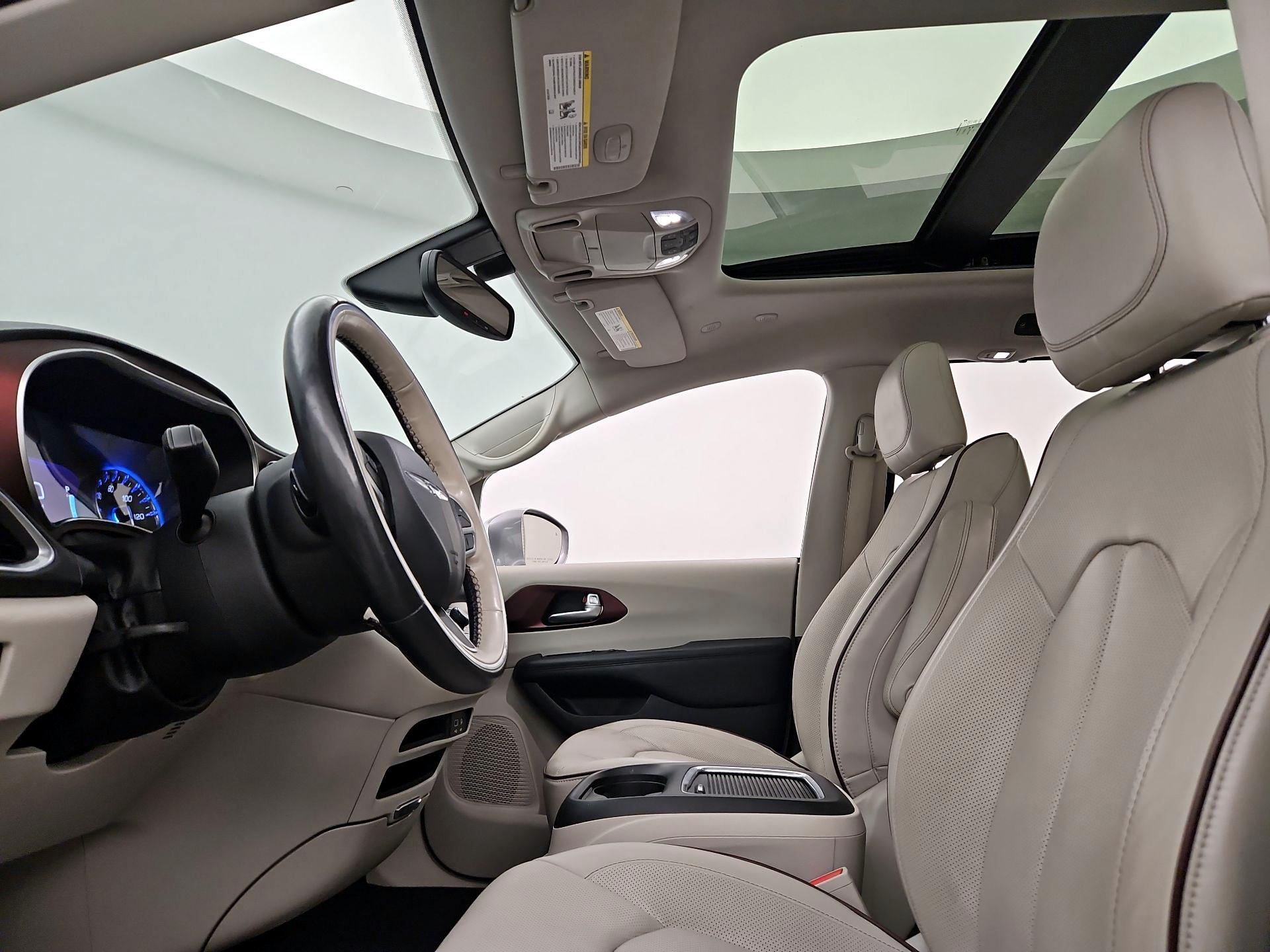 Thumbnail: 2020 Chrysler Pacifica - 20