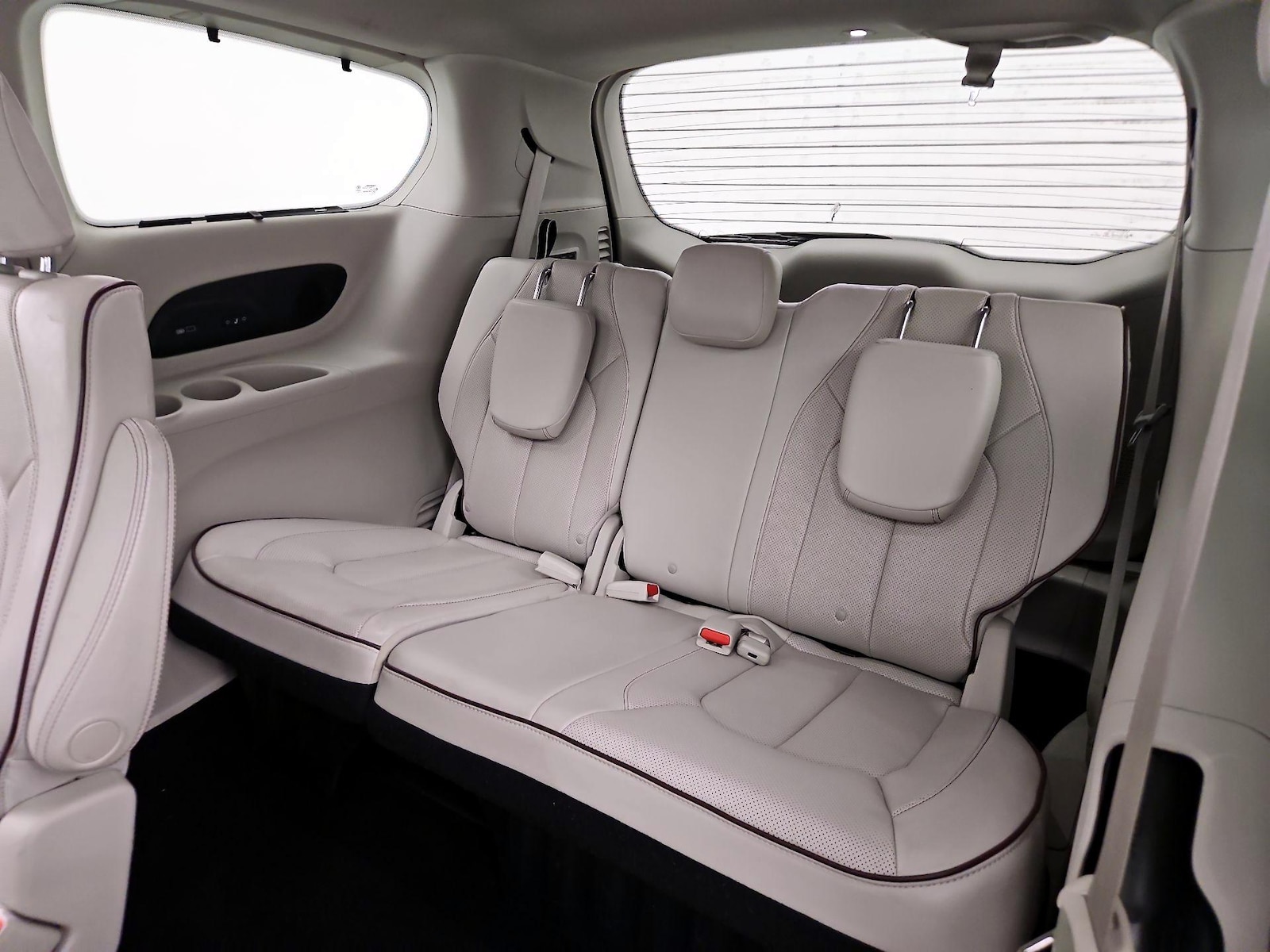 2020 Chrysler Pacifica Limited - Photo 23