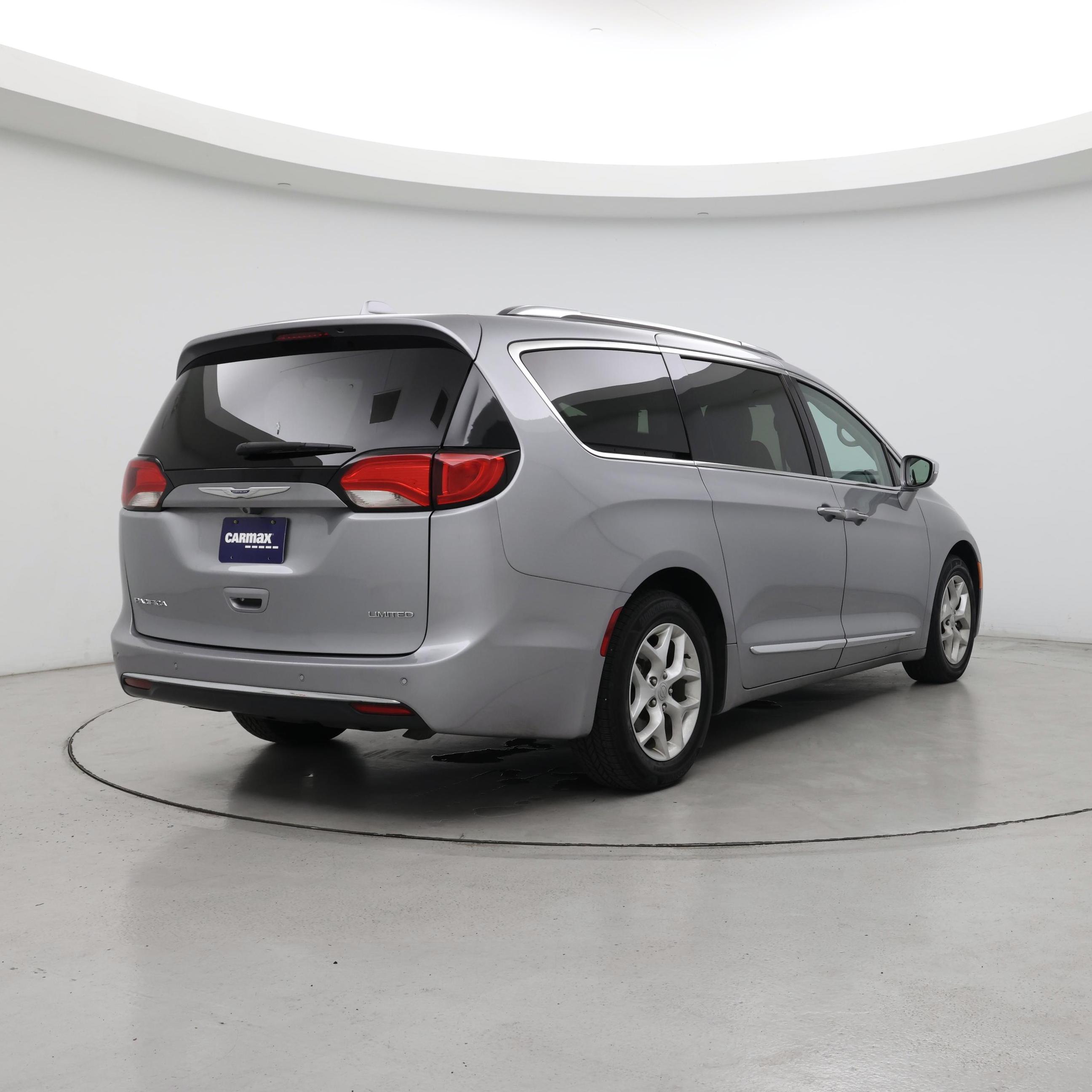 Thumbnail: 2020 Chrysler Pacifica - 8