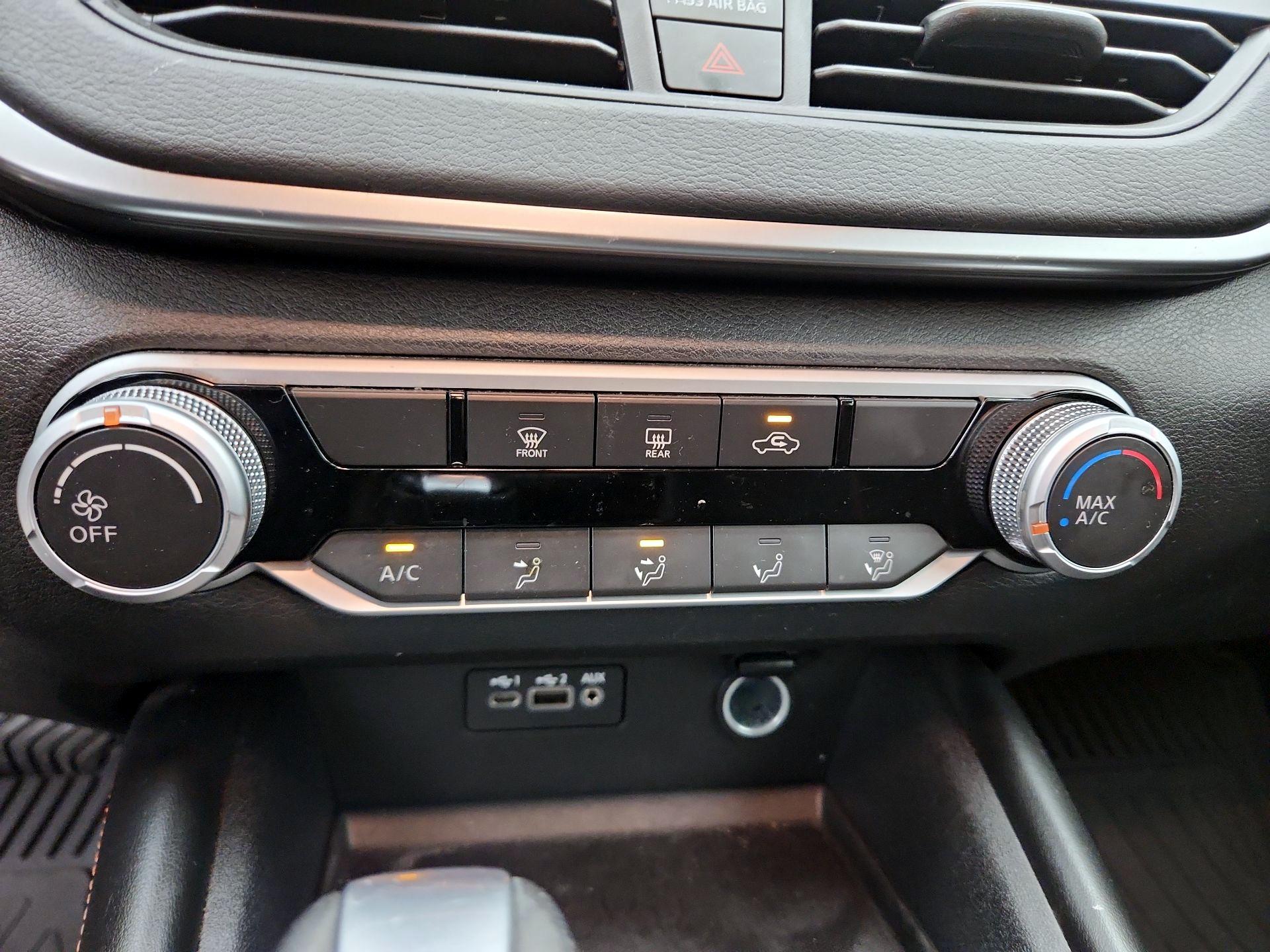Thumbnail: 2019 Nissan Altima - 16