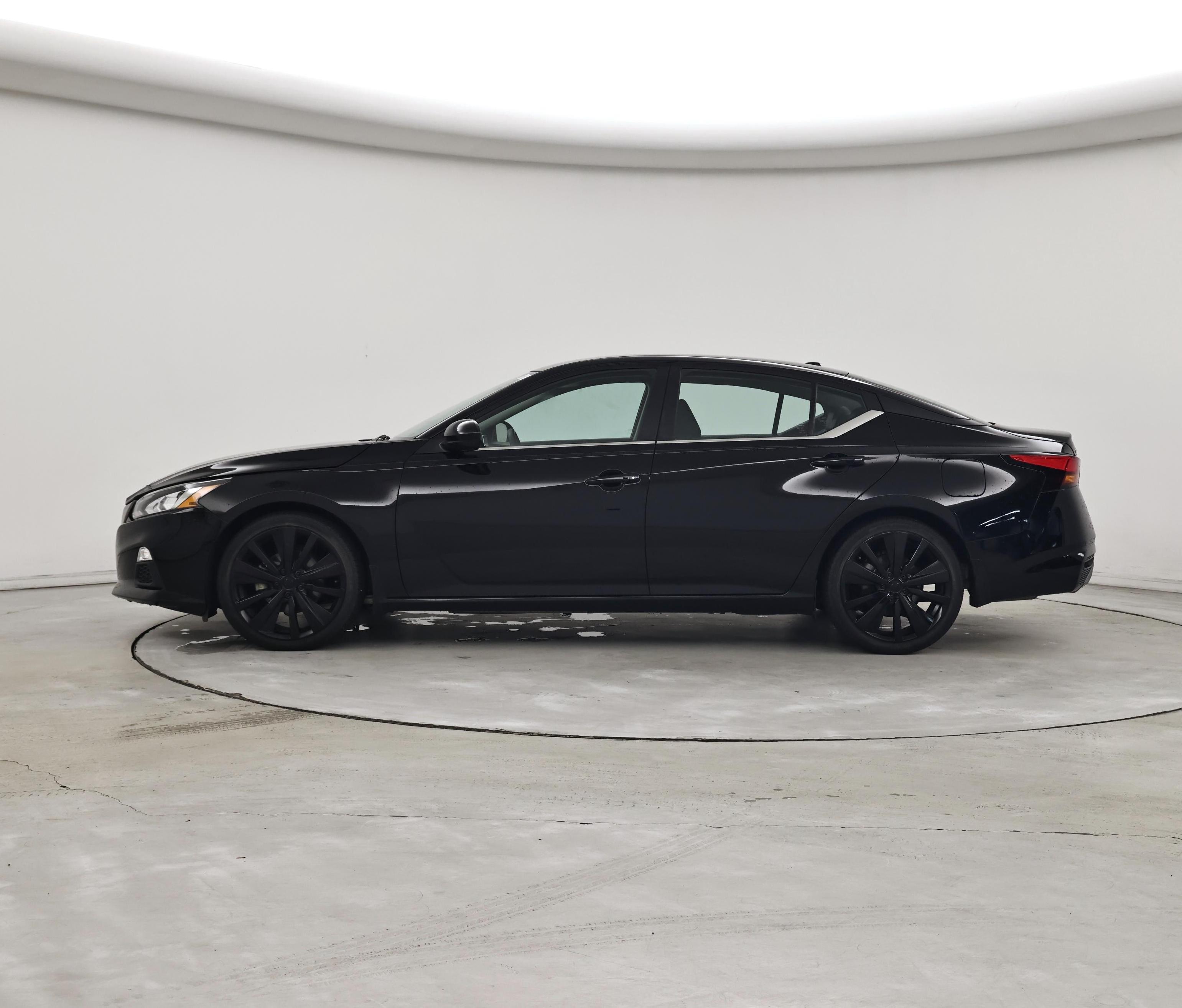 Thumbnail: 2019 Nissan Altima - 3