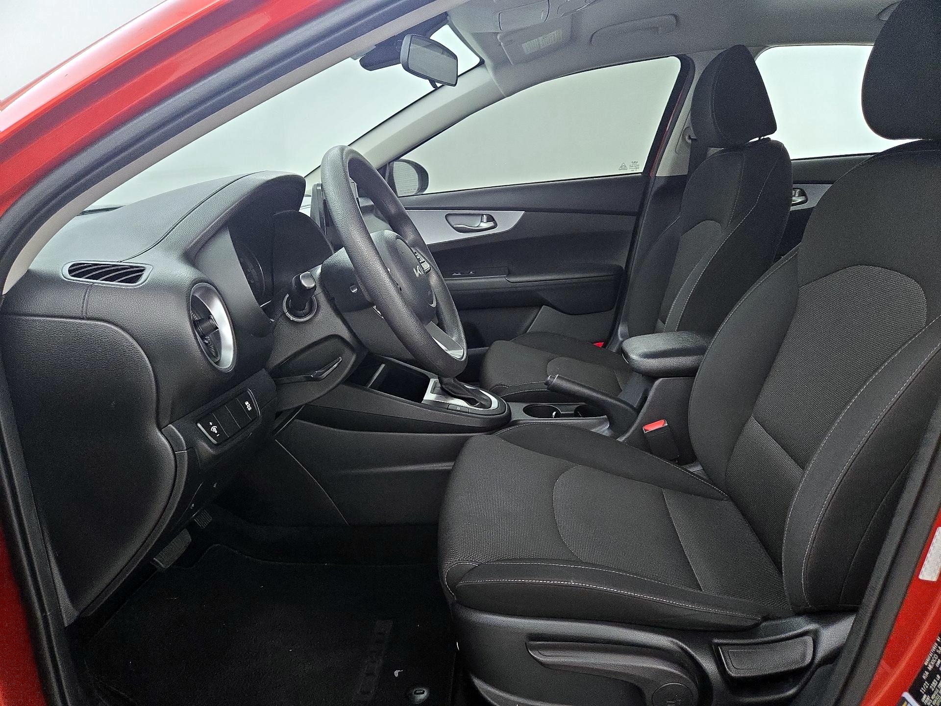 Thumbnail: 2022 Kia Forte - 11