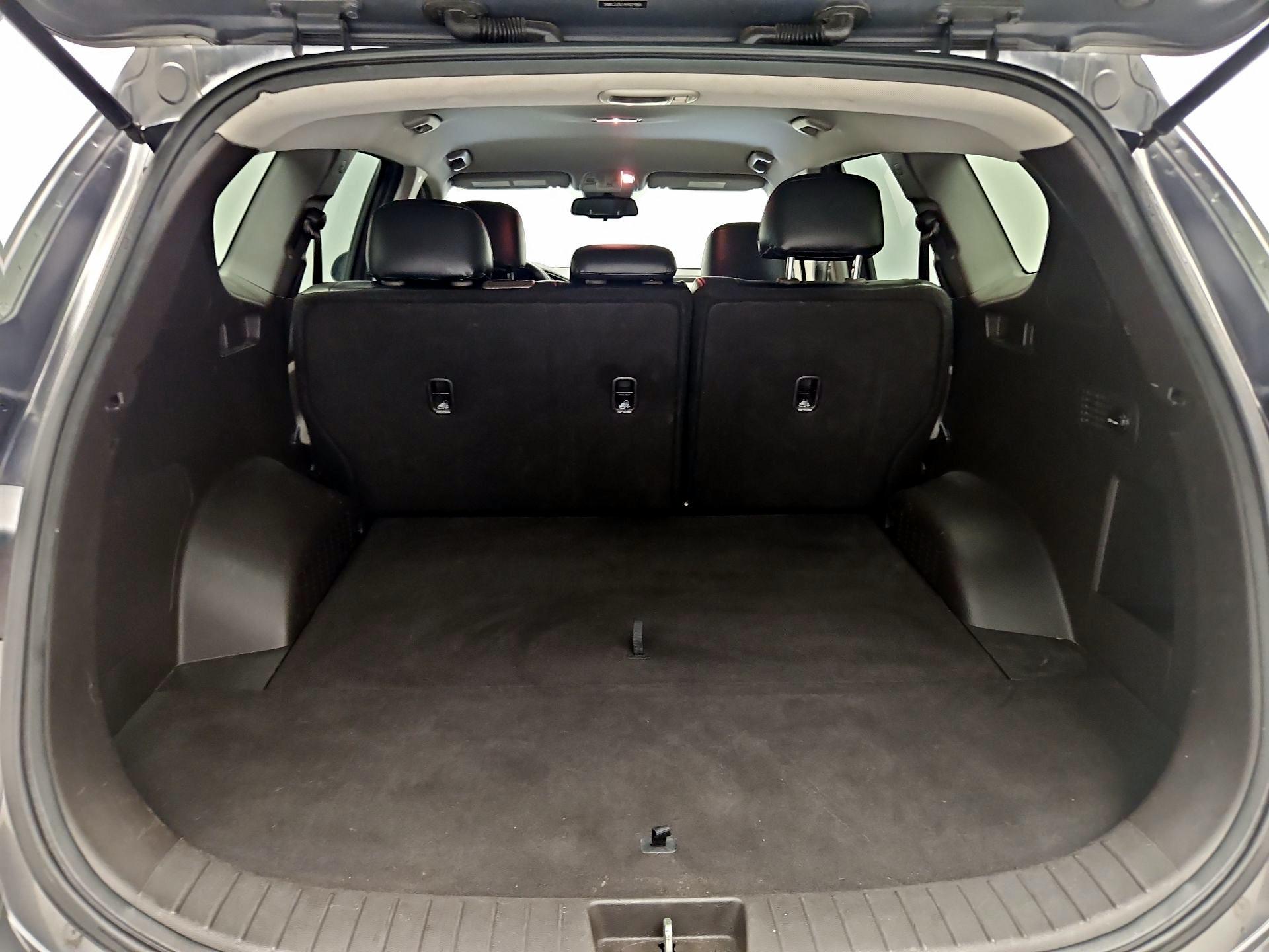 Thumbnail: 2019 Hyundai Santa Fe - 20
