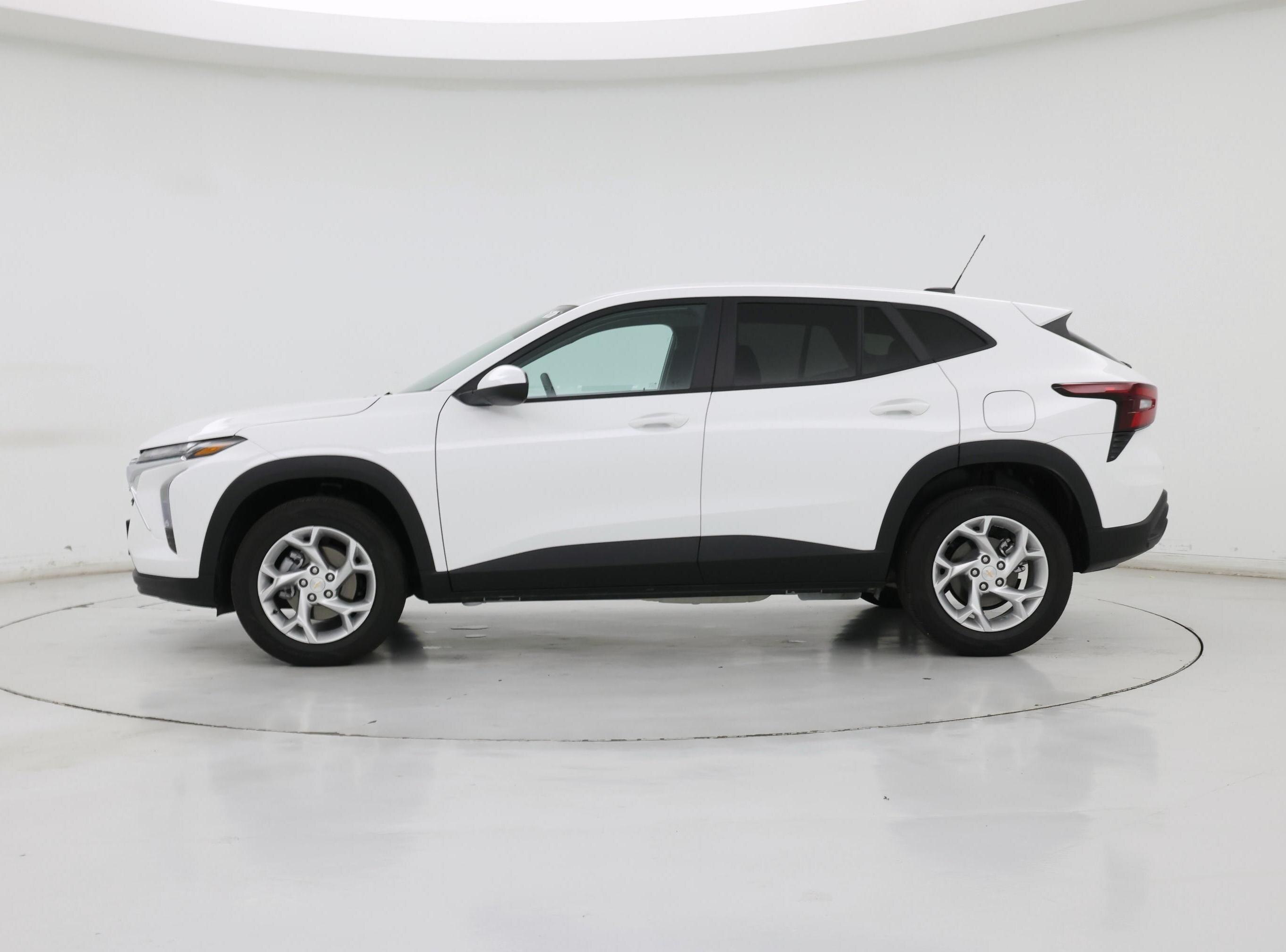 Thumbnail: 2025 Chevrolet Trax - 3
