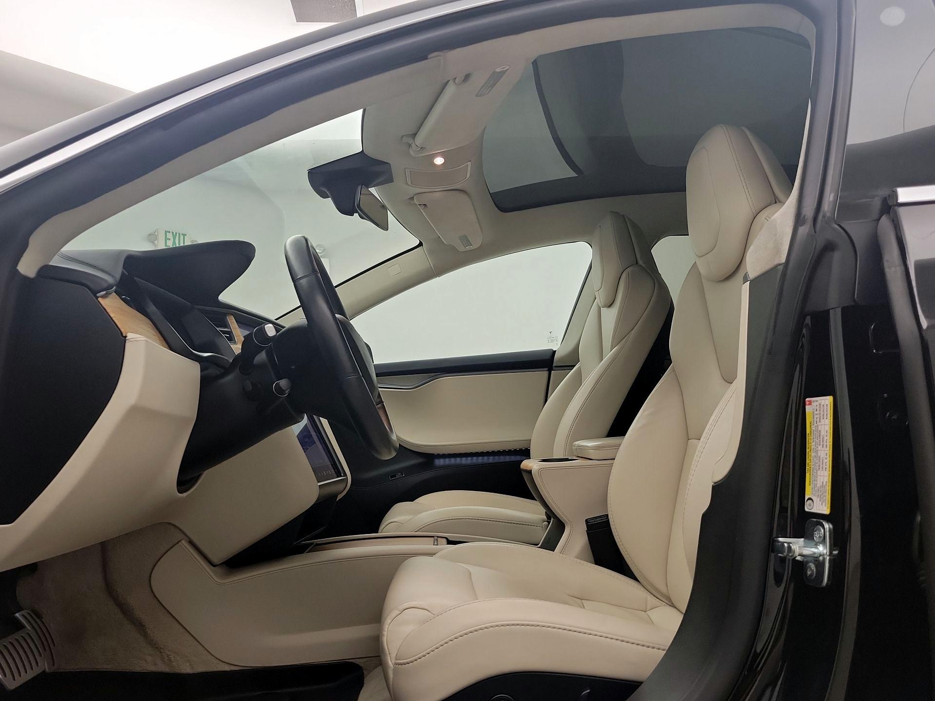 Thumbnail: 2019 Tesla Model S - 19