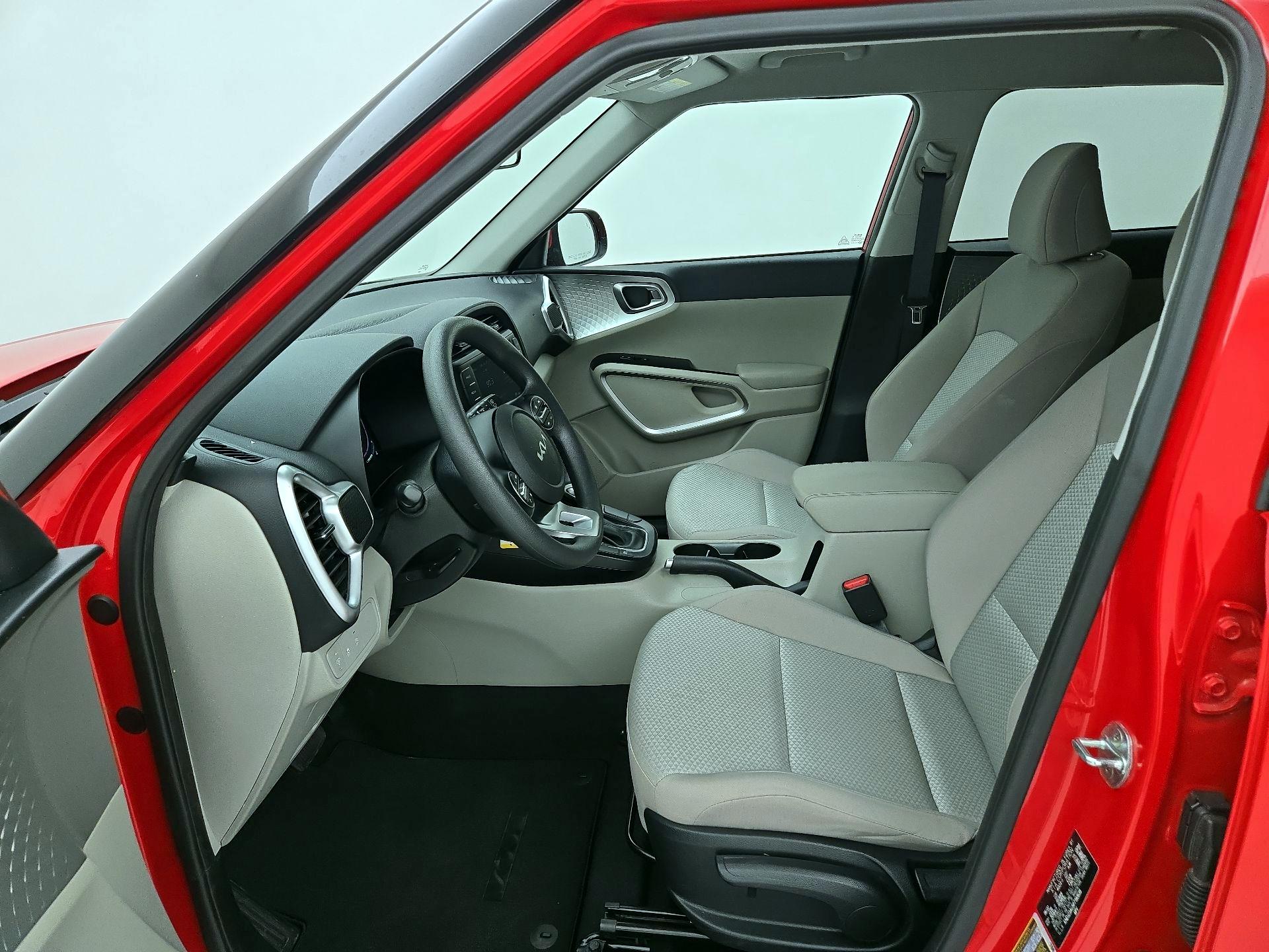 Thumbnail: 2023 Kia Soul - 11