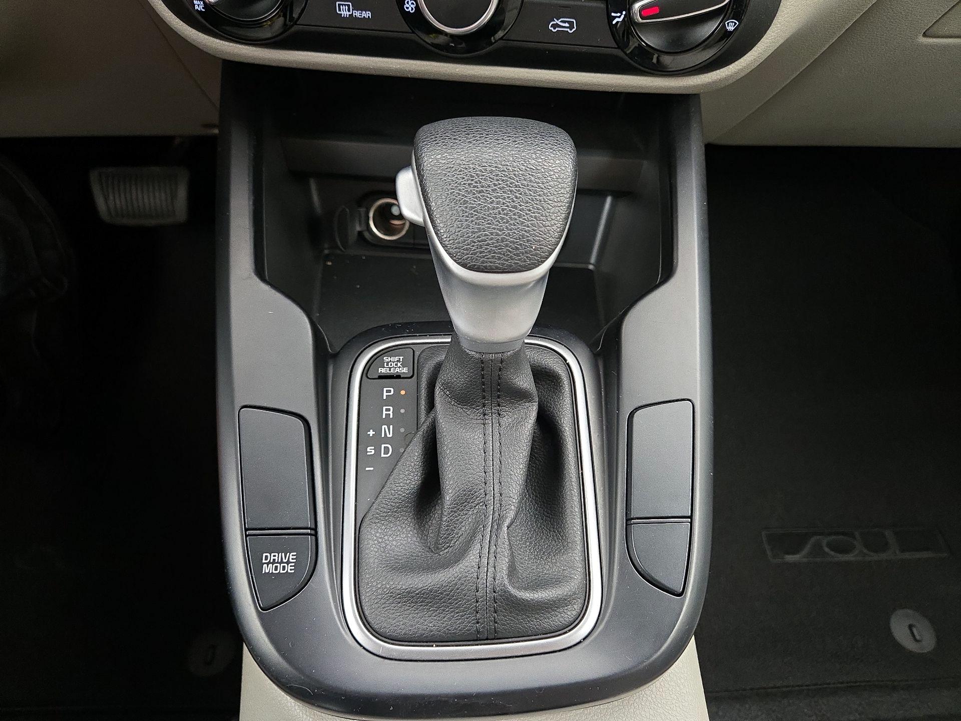Thumbnail: 2023 Kia Soul - 17
