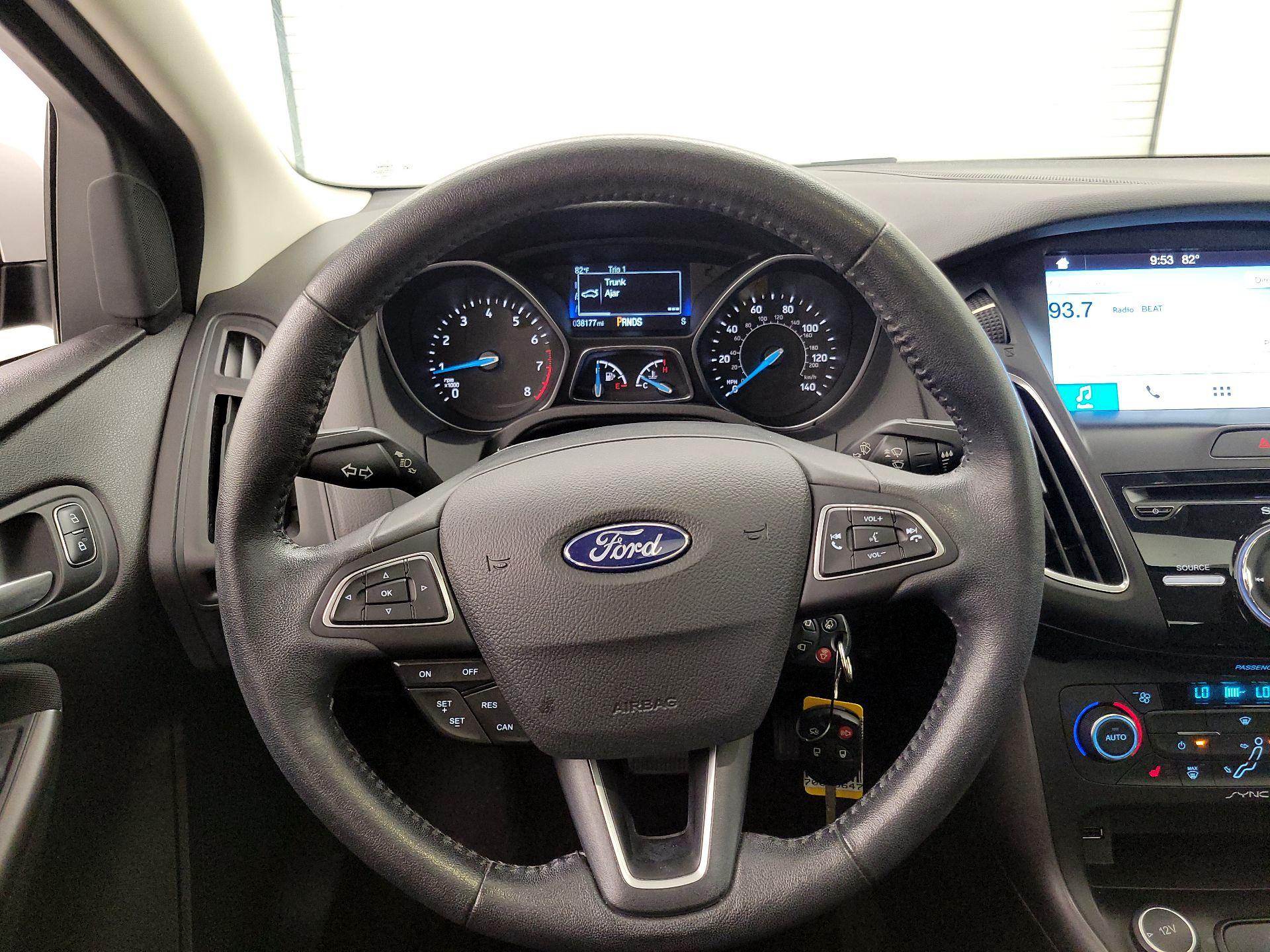 Thumbnail: 2017 Ford Focus - 10