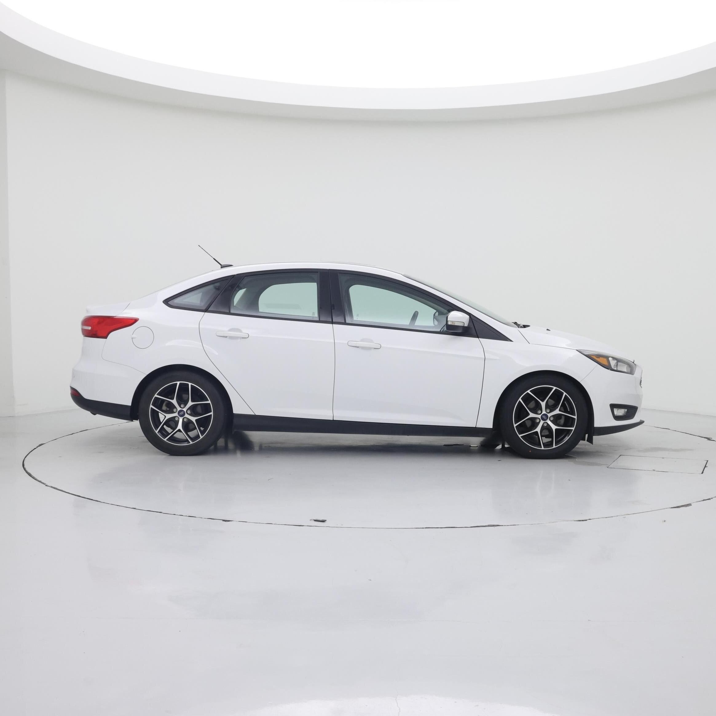 Thumbnail: 2017 Ford Focus - 7