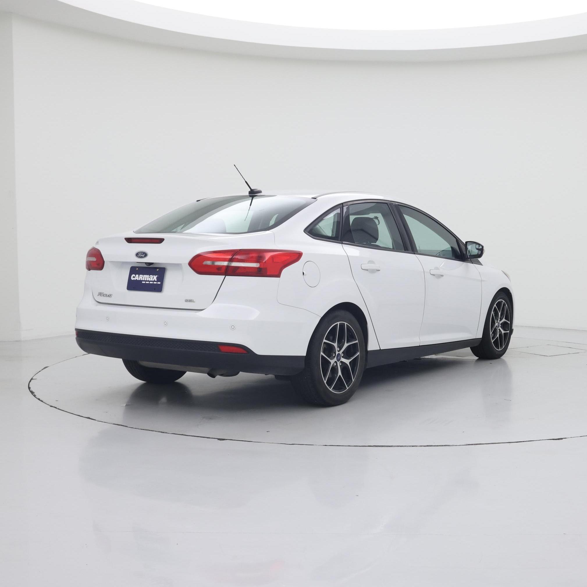 Thumbnail: 2017 Ford Focus - 8