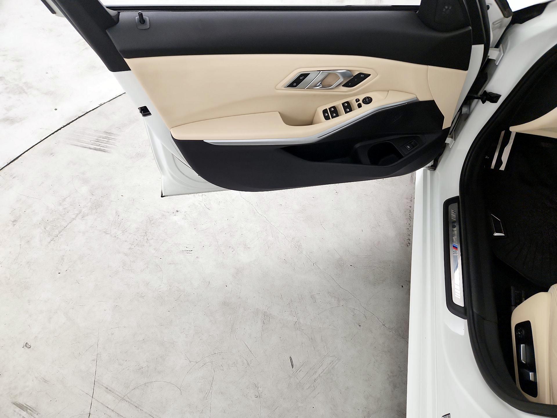 Thumbnail: 2022 BMW 3 Series - 12