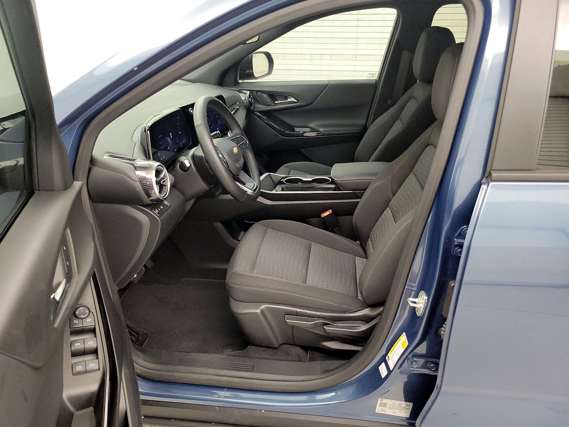 Thumbnail: 2025 Chevrolet Equinox - 11