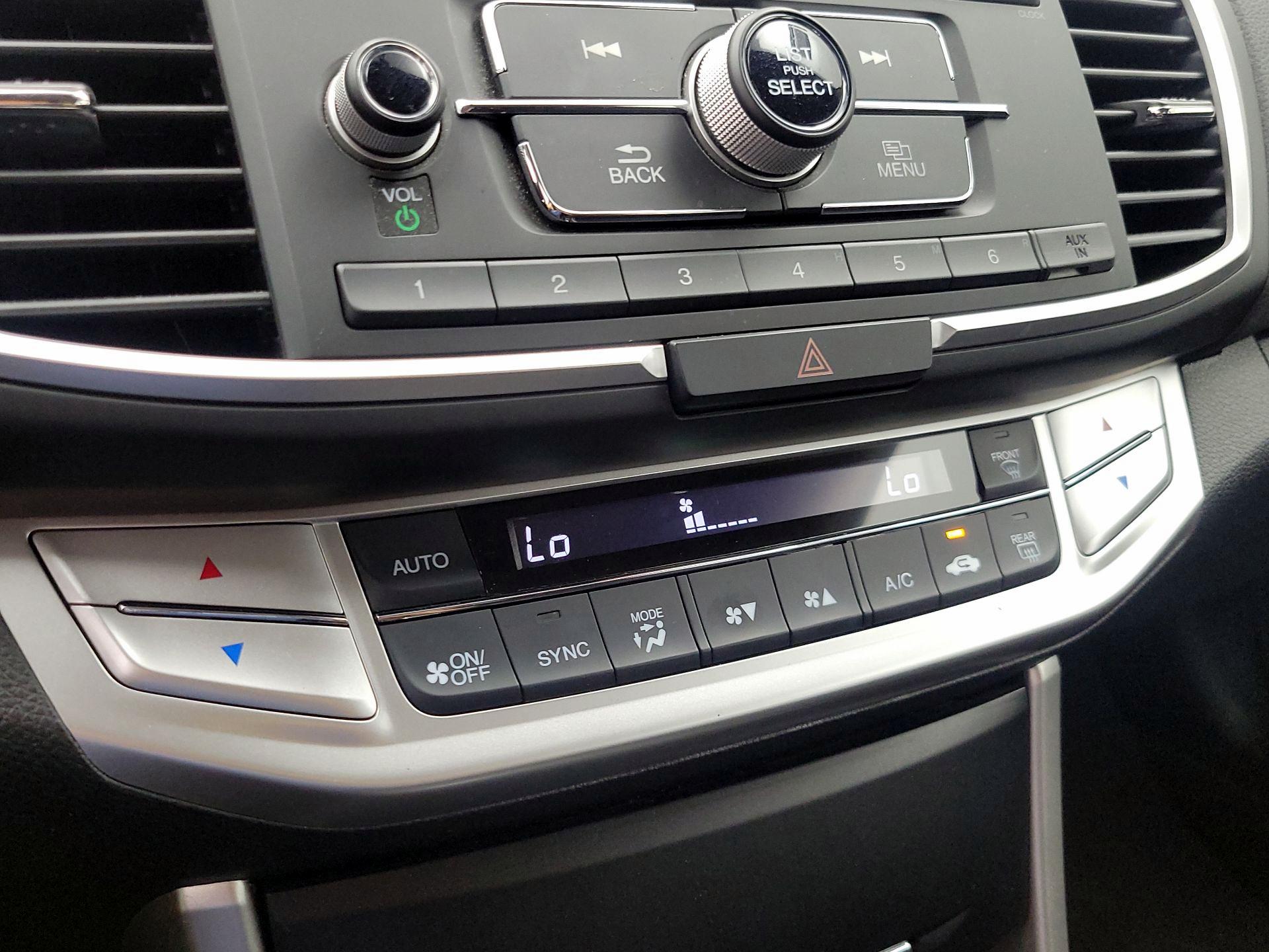 Thumbnail: 2015 Honda Accord - 16