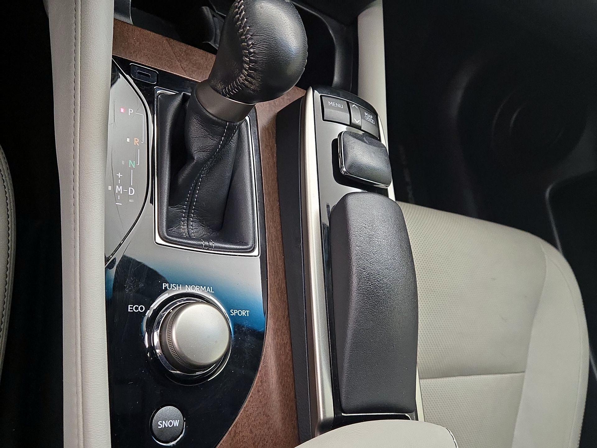 Thumbnail: 2014 Lexus GS - 17