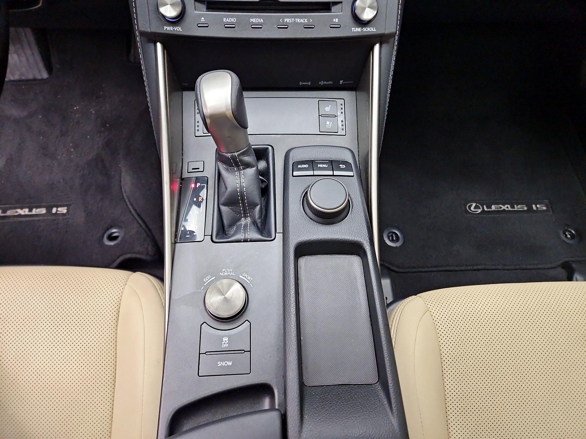 Thumbnail: 2015 Lexus IS - 17