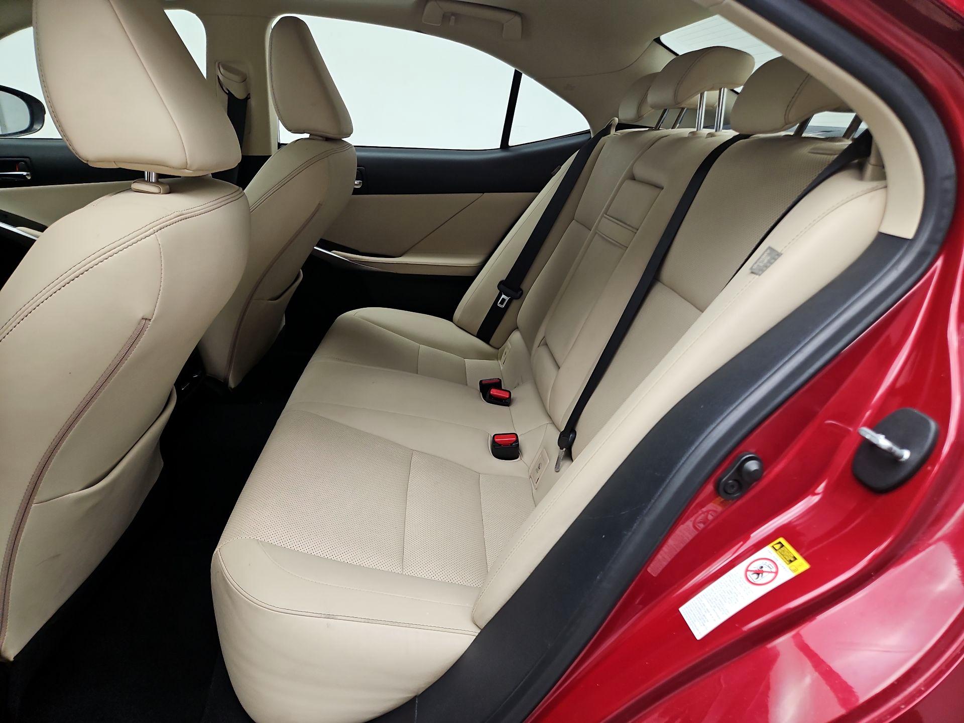Thumbnail: 2015 Lexus IS - 19