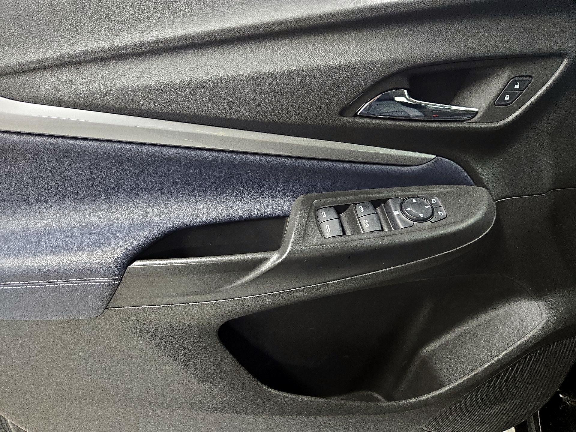 Thumbnail: 2022 Chevrolet Bolt EUV - 12
