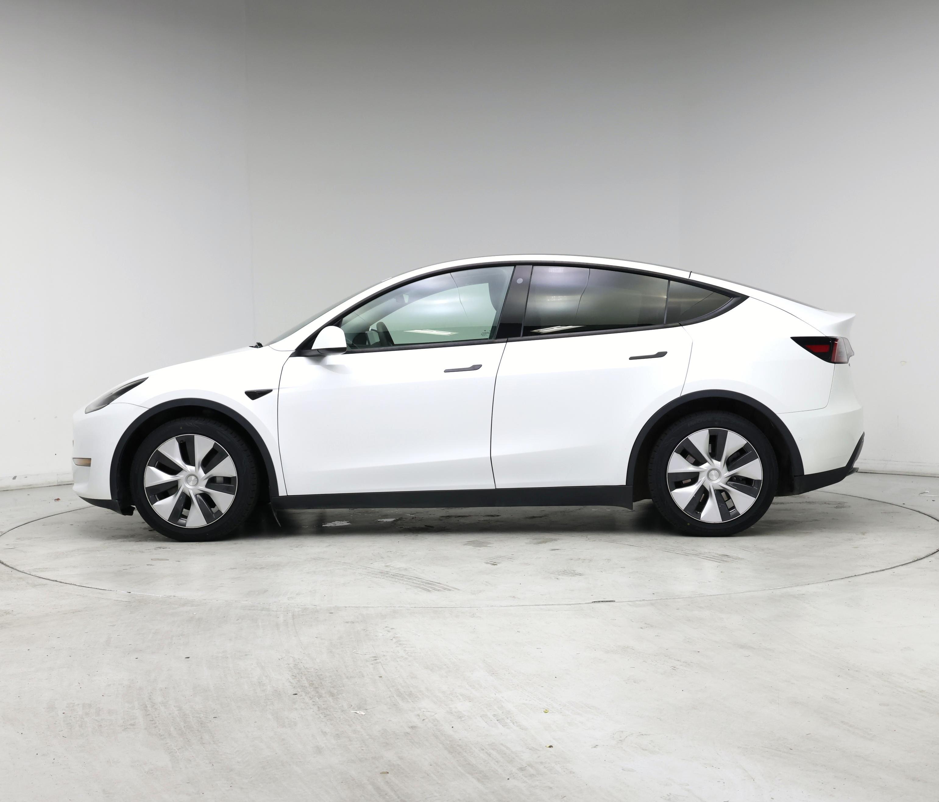 Thumbnail: 2022 Tesla Model Y - 3