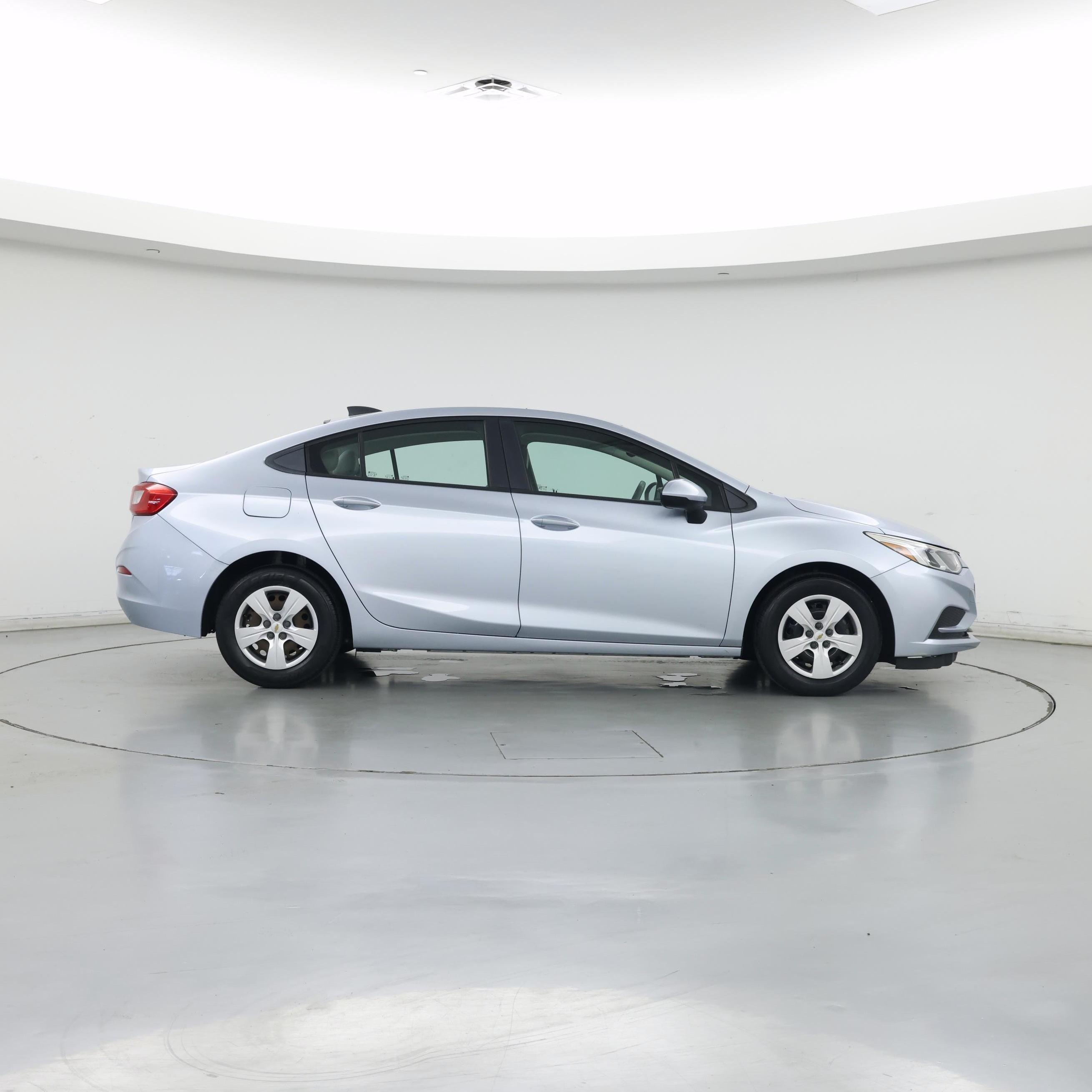 Thumbnail: 2018 Chevrolet Cruze - 7