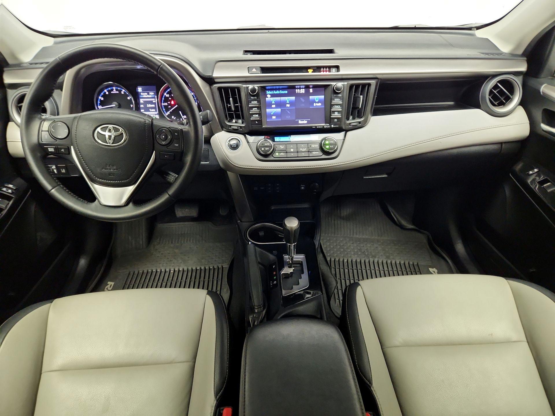 Thumbnail: 2018 Toyota RAV4 - 9