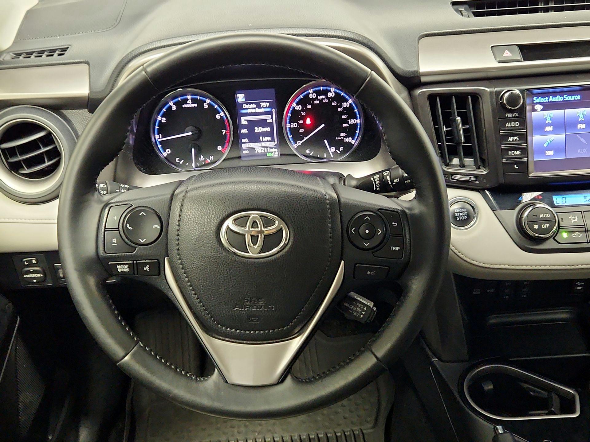 Thumbnail: 2018 Toyota RAV4 - 10