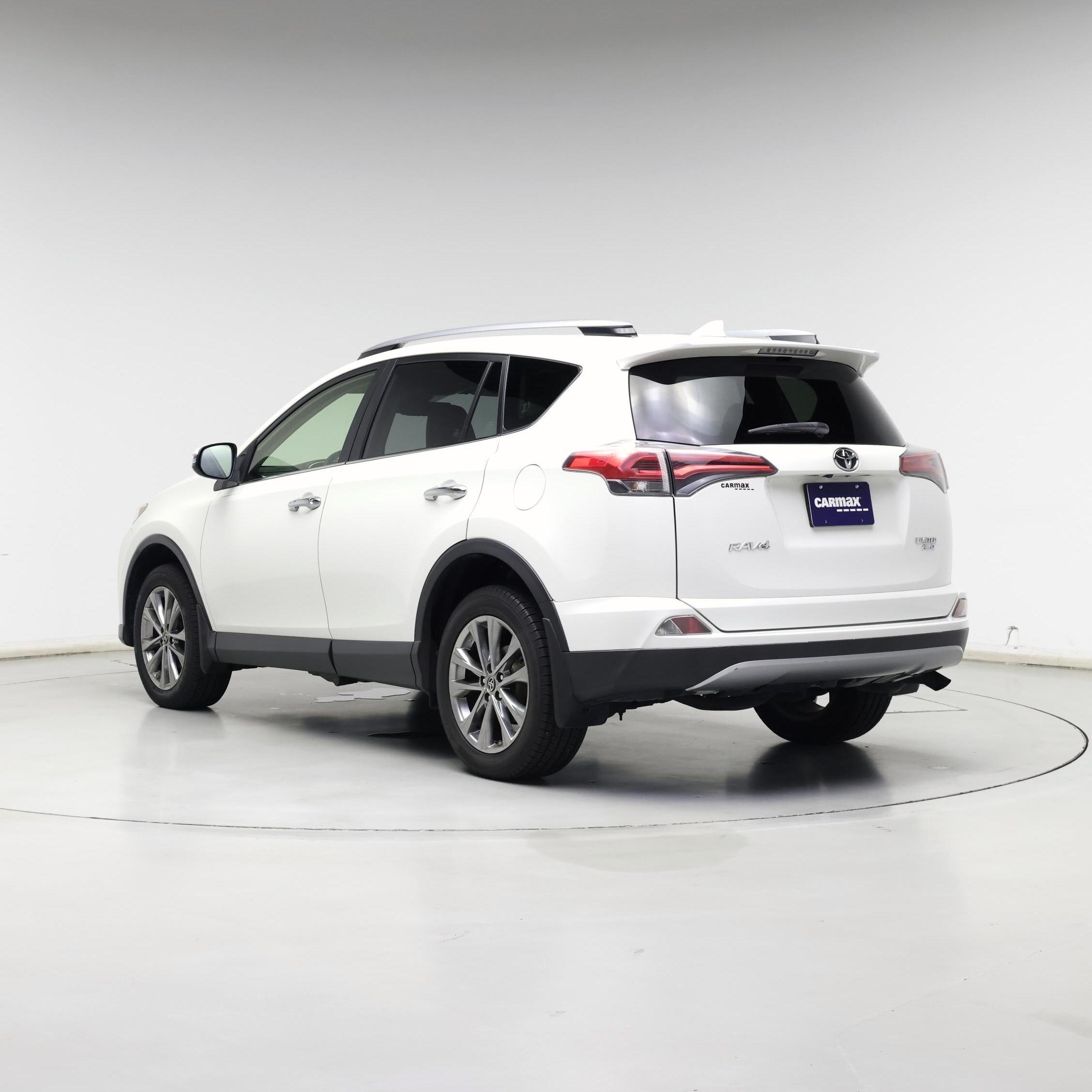 Thumbnail: 2018 Toyota RAV4 - 2