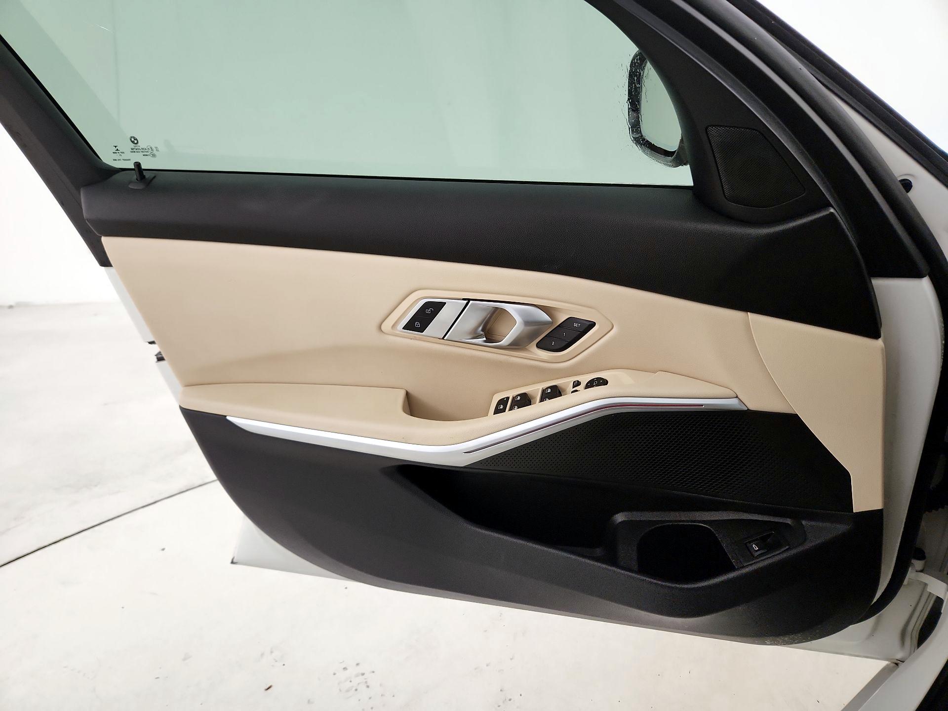 Thumbnail: 2022 BMW 3 Series - 12