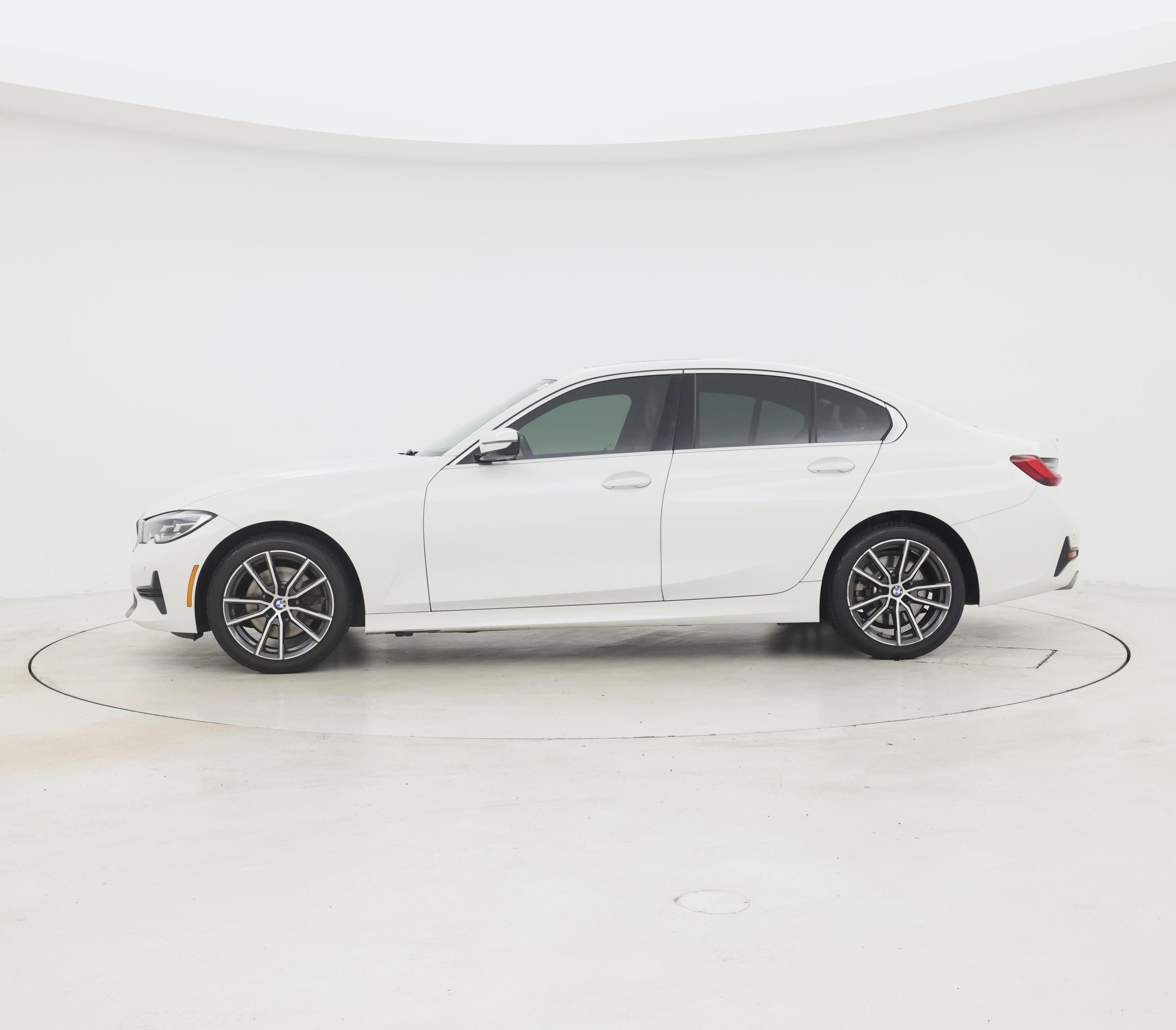 Thumbnail: 2022 BMW 3 Series - 3