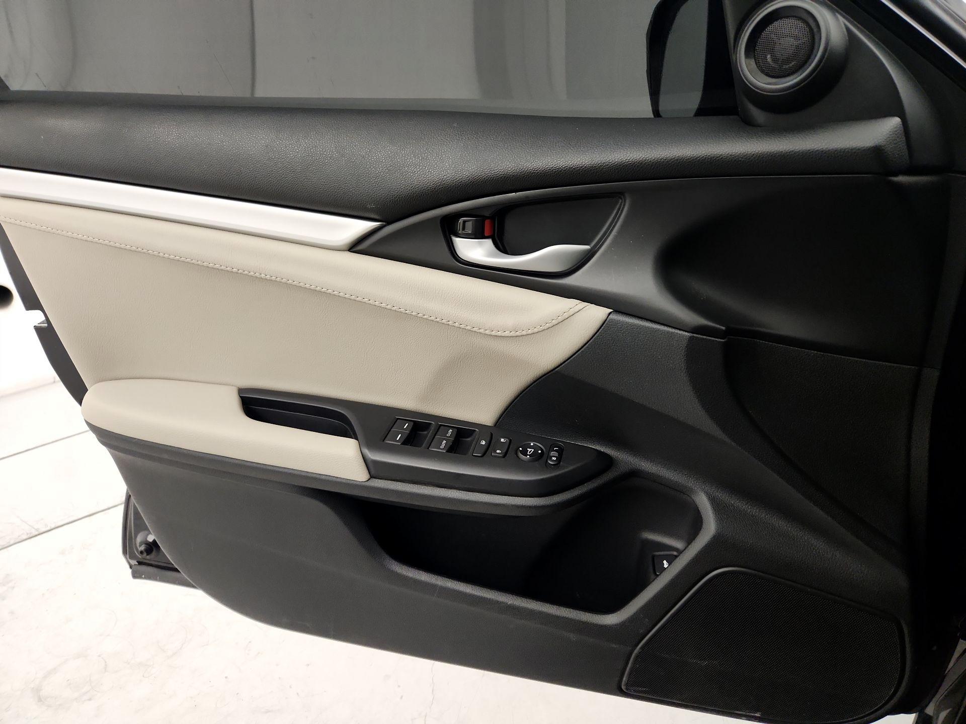 Thumbnail: 2018 Honda Civic - 12