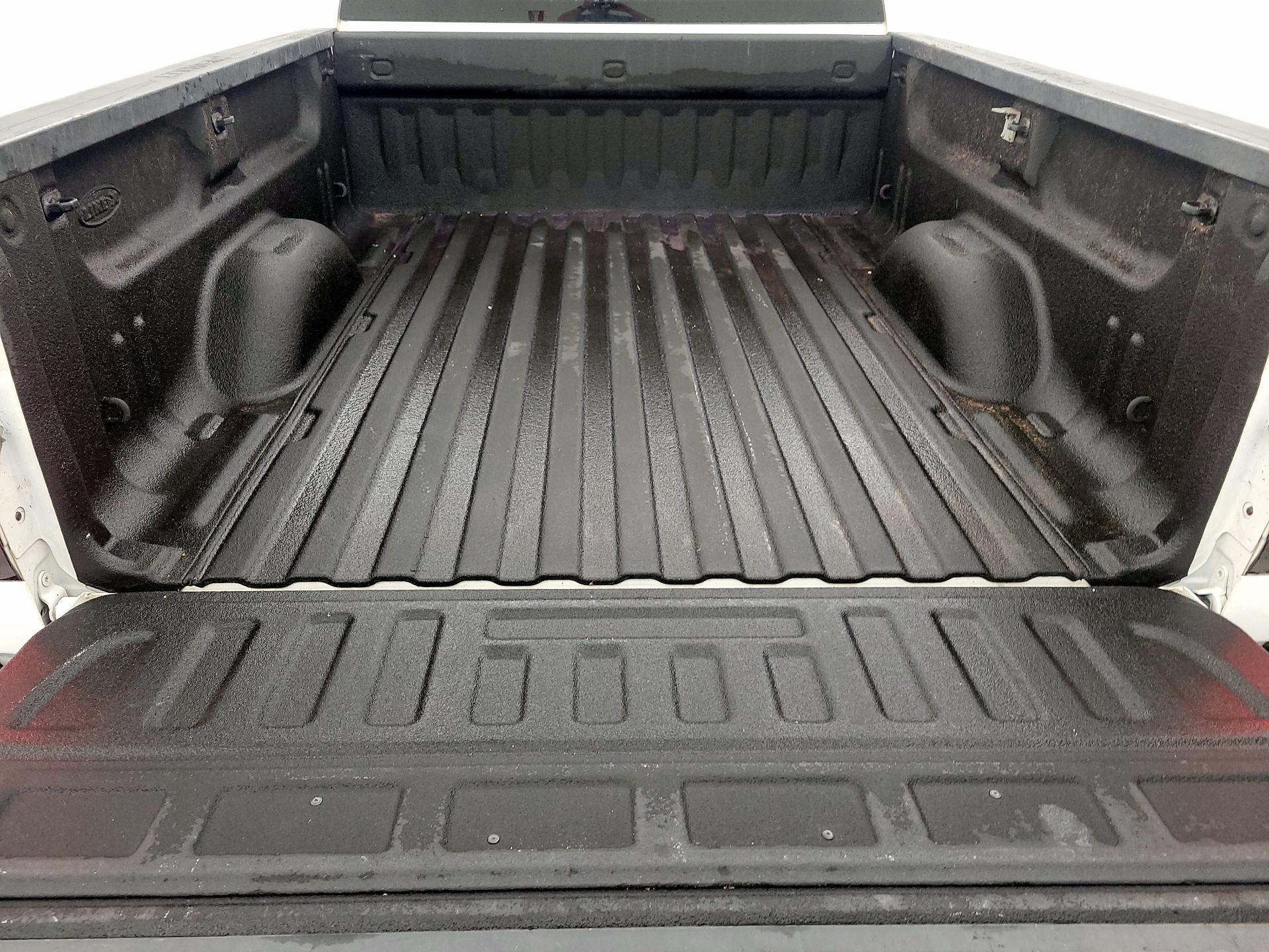 Thumbnail: 2016 Chevrolet Silverado 1500 - 16