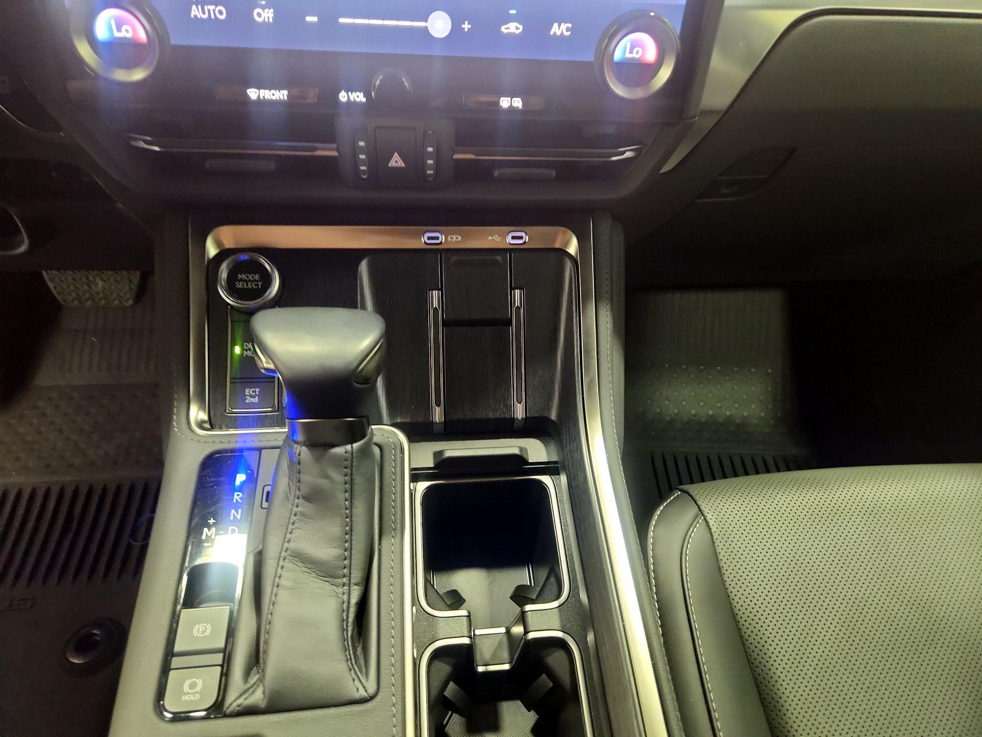 Thumbnail: 2024 Lexus GX - 17