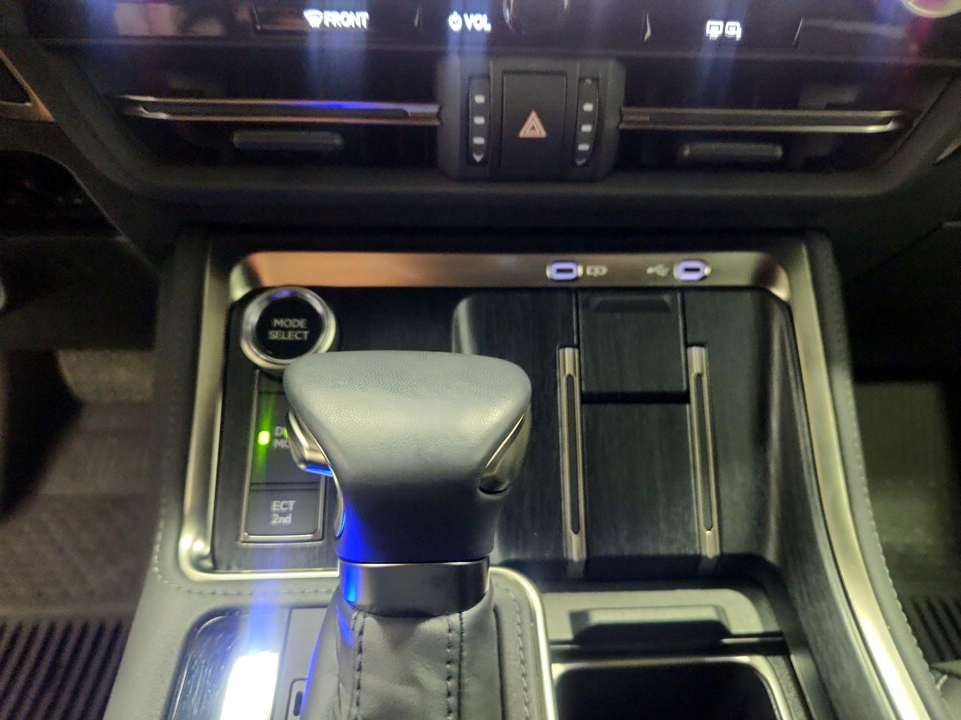 Thumbnail: 2024 Lexus GX - 18
