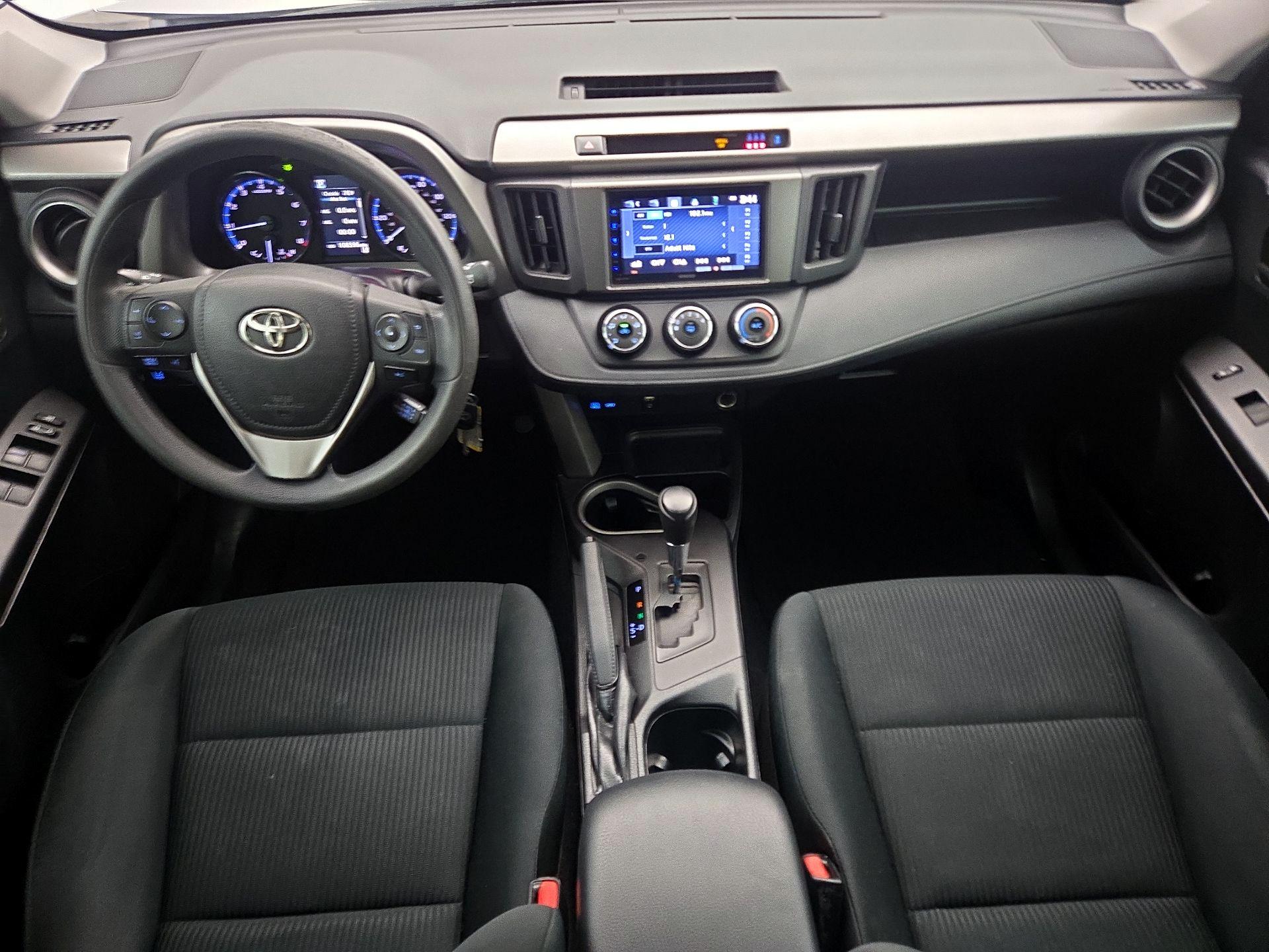 Thumbnail: 2018 Toyota RAV4 - 9