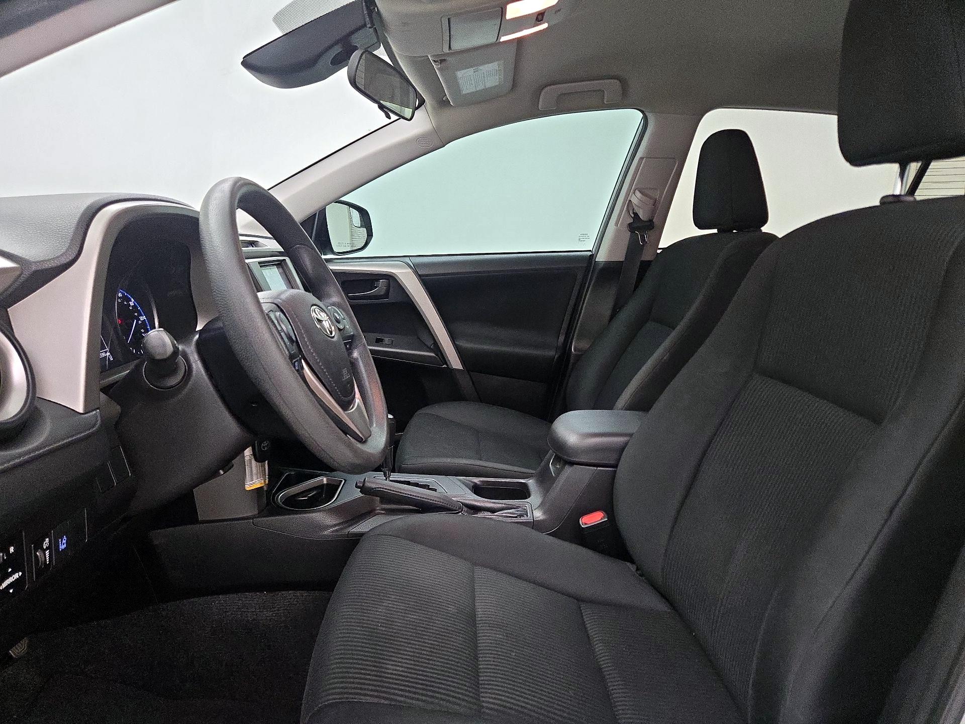 Thumbnail: 2018 Toyota RAV4 - 11