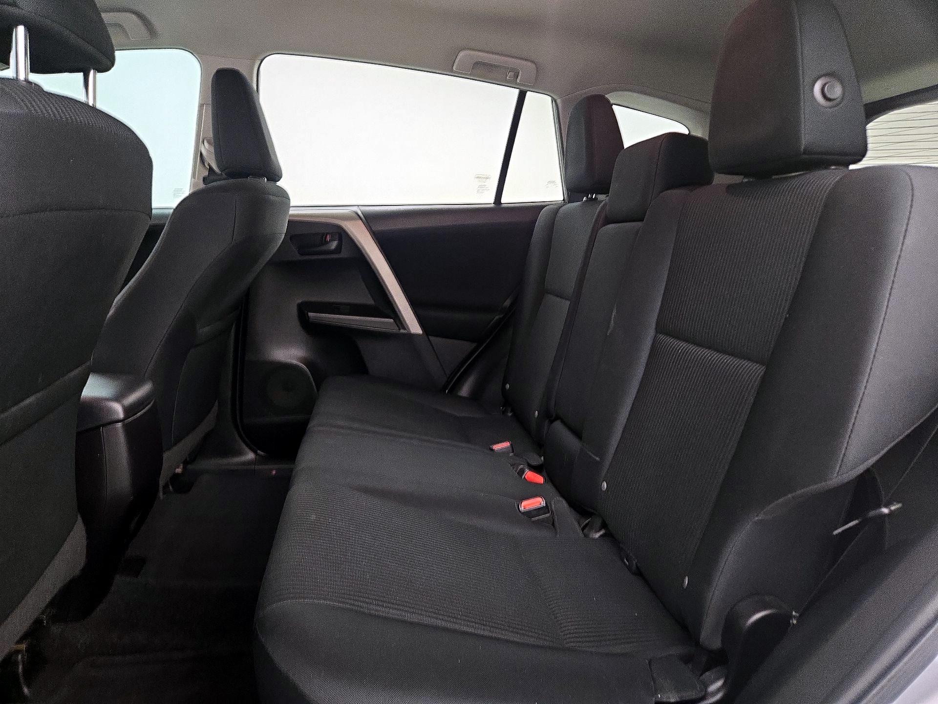 Thumbnail: 2018 Toyota RAV4 - 19