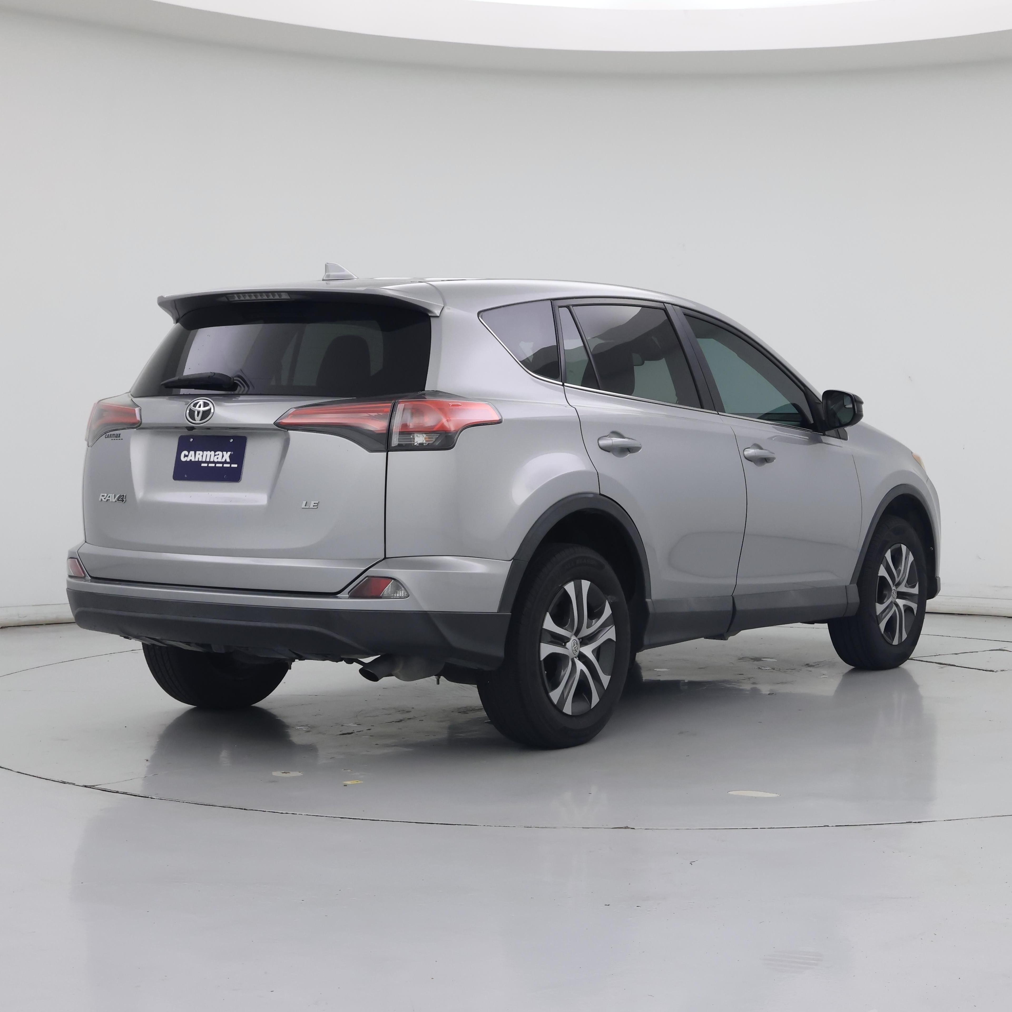 Thumbnail: 2018 Toyota RAV4 - 8