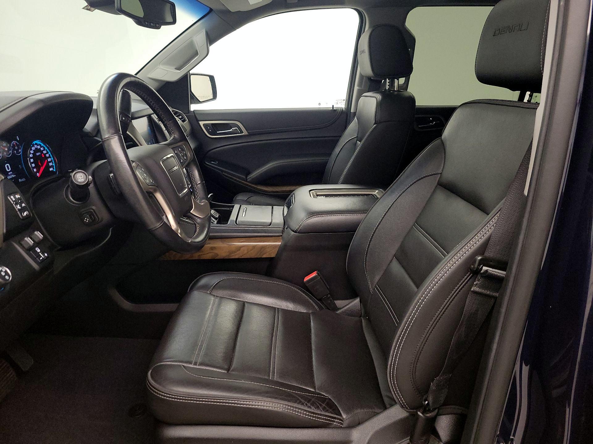 Thumbnail: 2019 GMC Yukon XL - 11