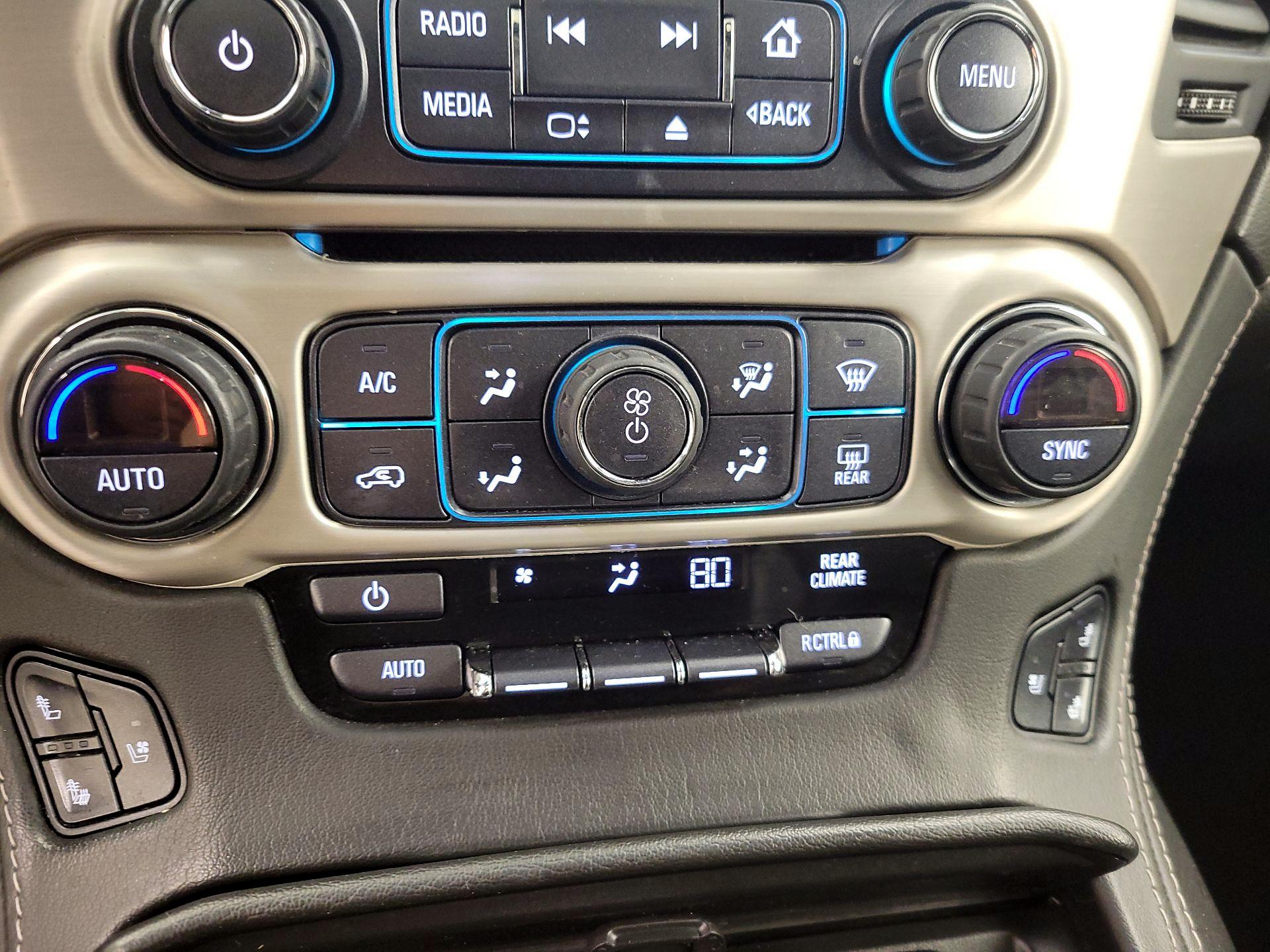 Thumbnail: 2019 GMC Yukon XL - 17
