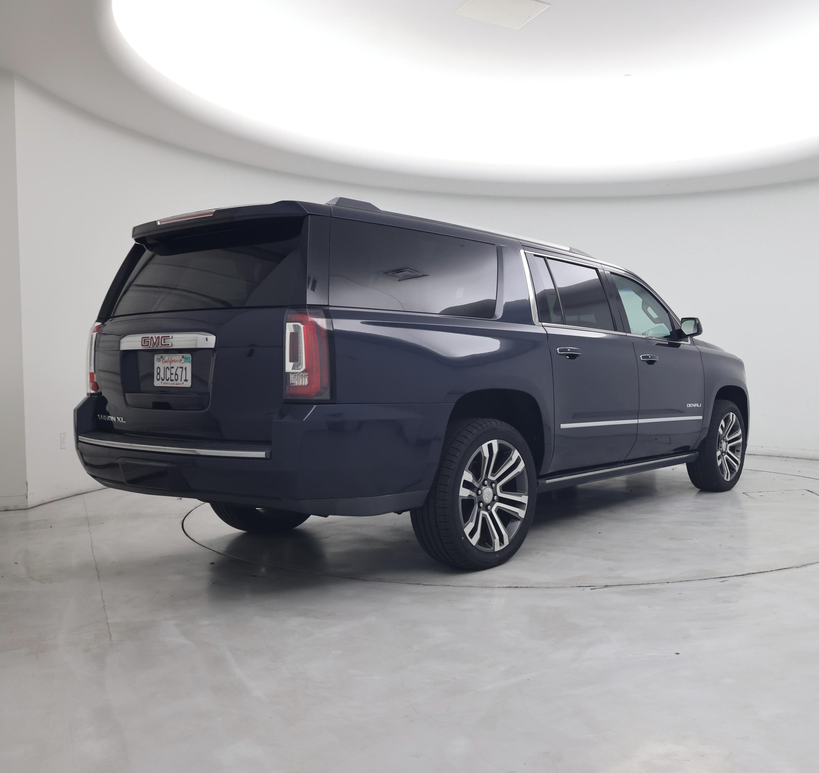 Thumbnail: 2019 GMC Yukon XL - 8