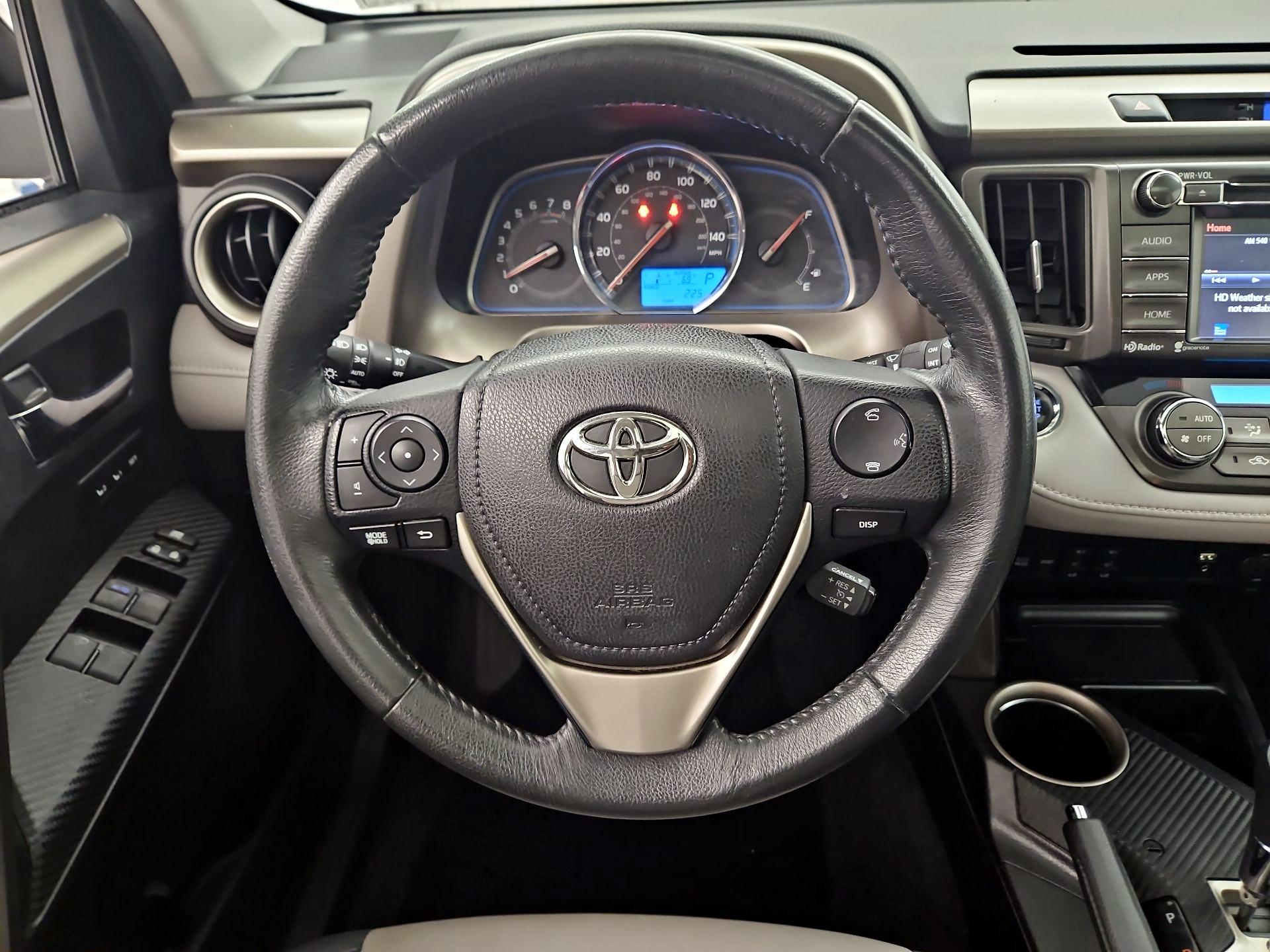 Thumbnail: 2015 Toyota RAV4 - 10