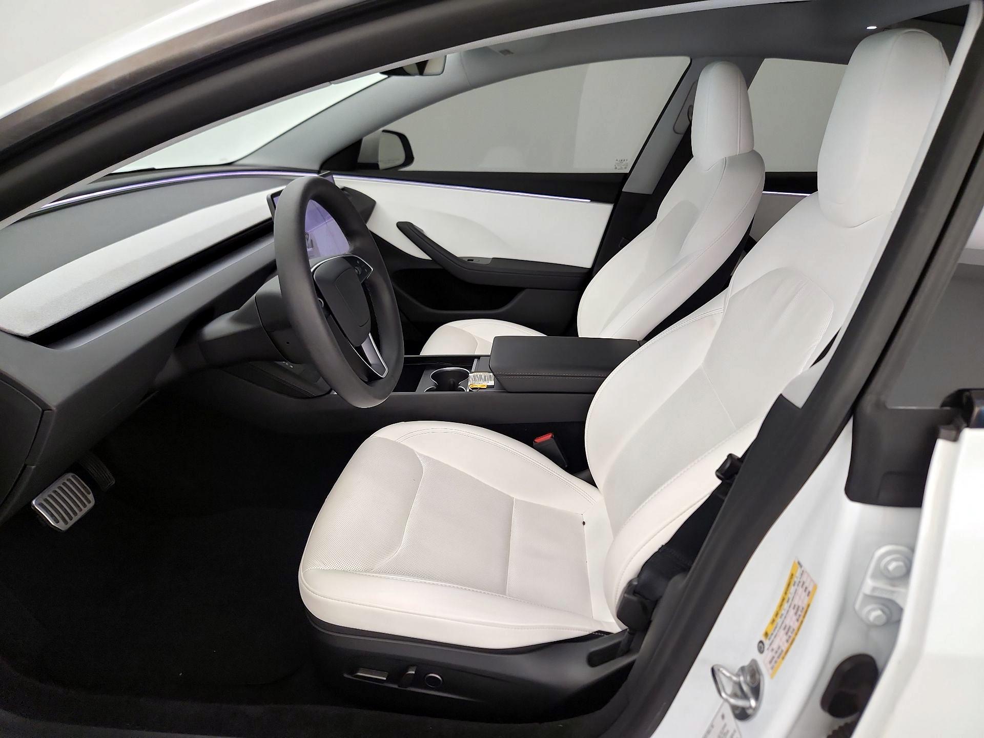 Thumbnail: 2025 Tesla Model 3 - 11