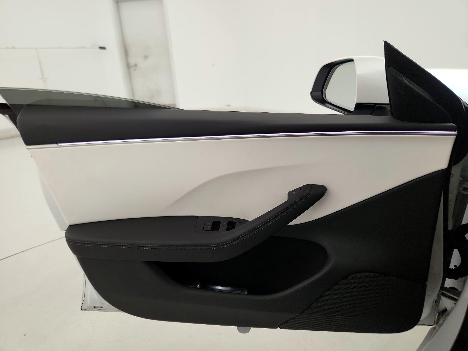 Thumbnail: 2025 Tesla Model 3 - 12